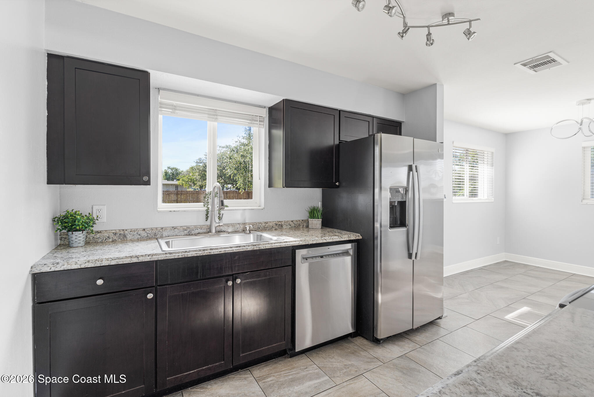 521 Fern Avenue Property Photo 25