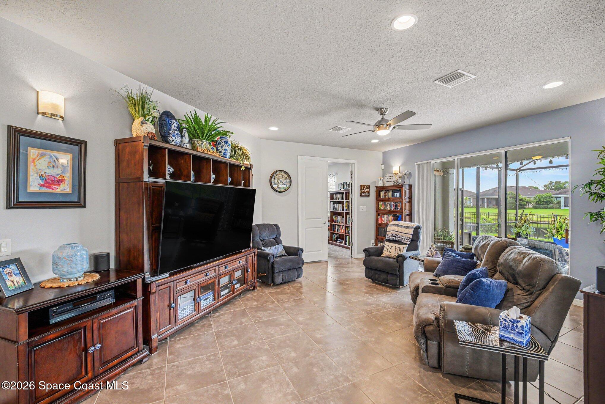 7991 Strom Park Drive Property Photo 7