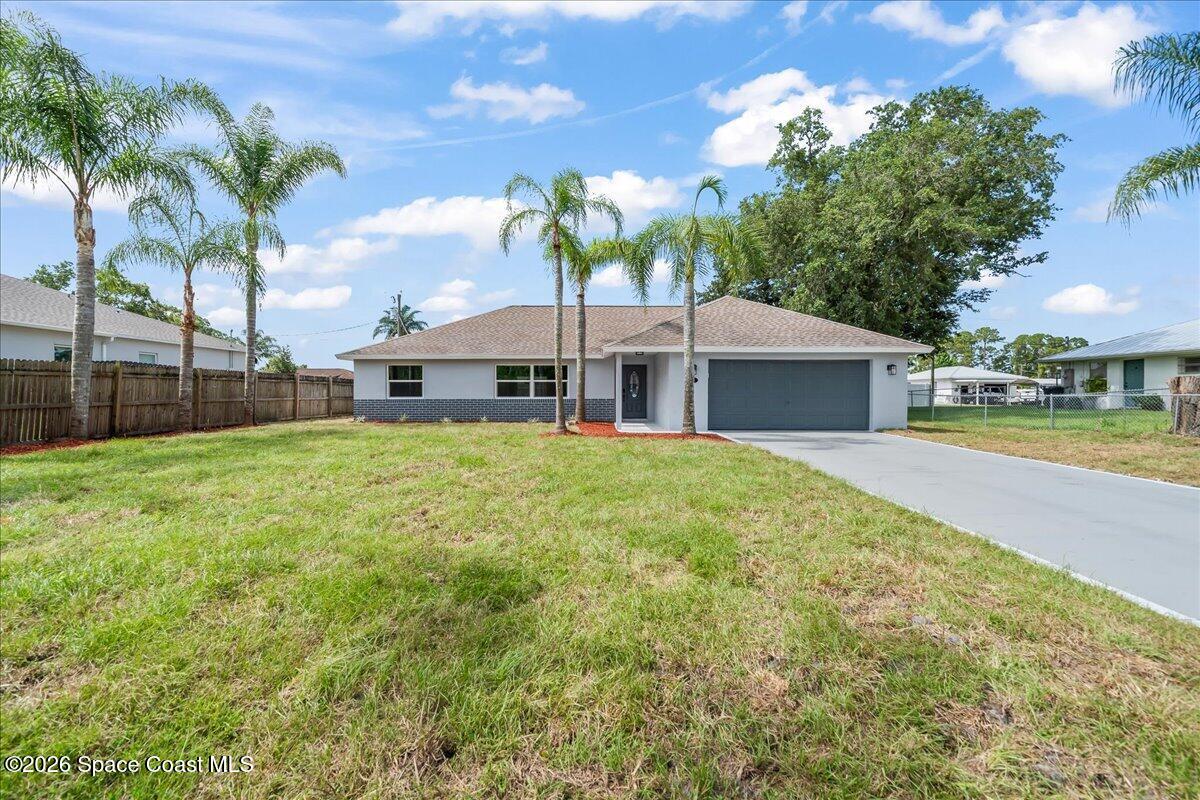 434 Barcelona Road SE Property Photo 1