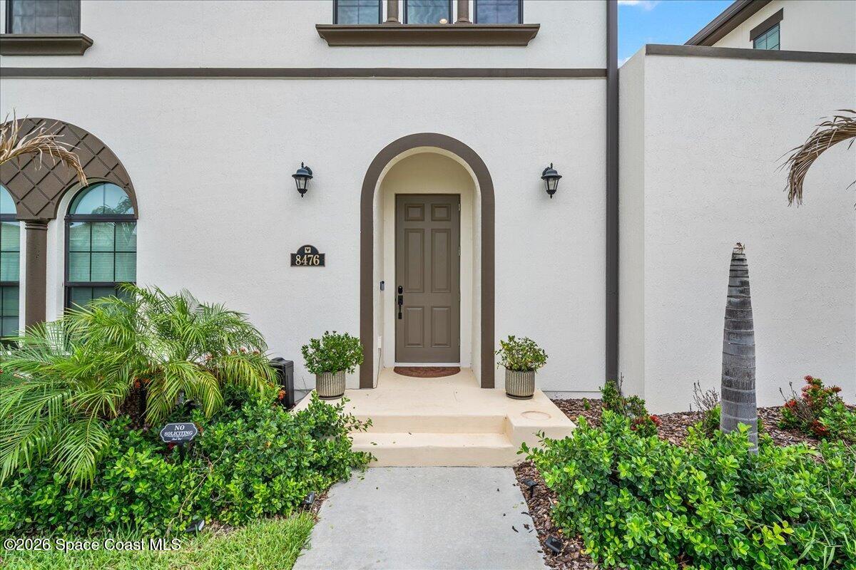 8476 Lyside Drive Property Photo 3