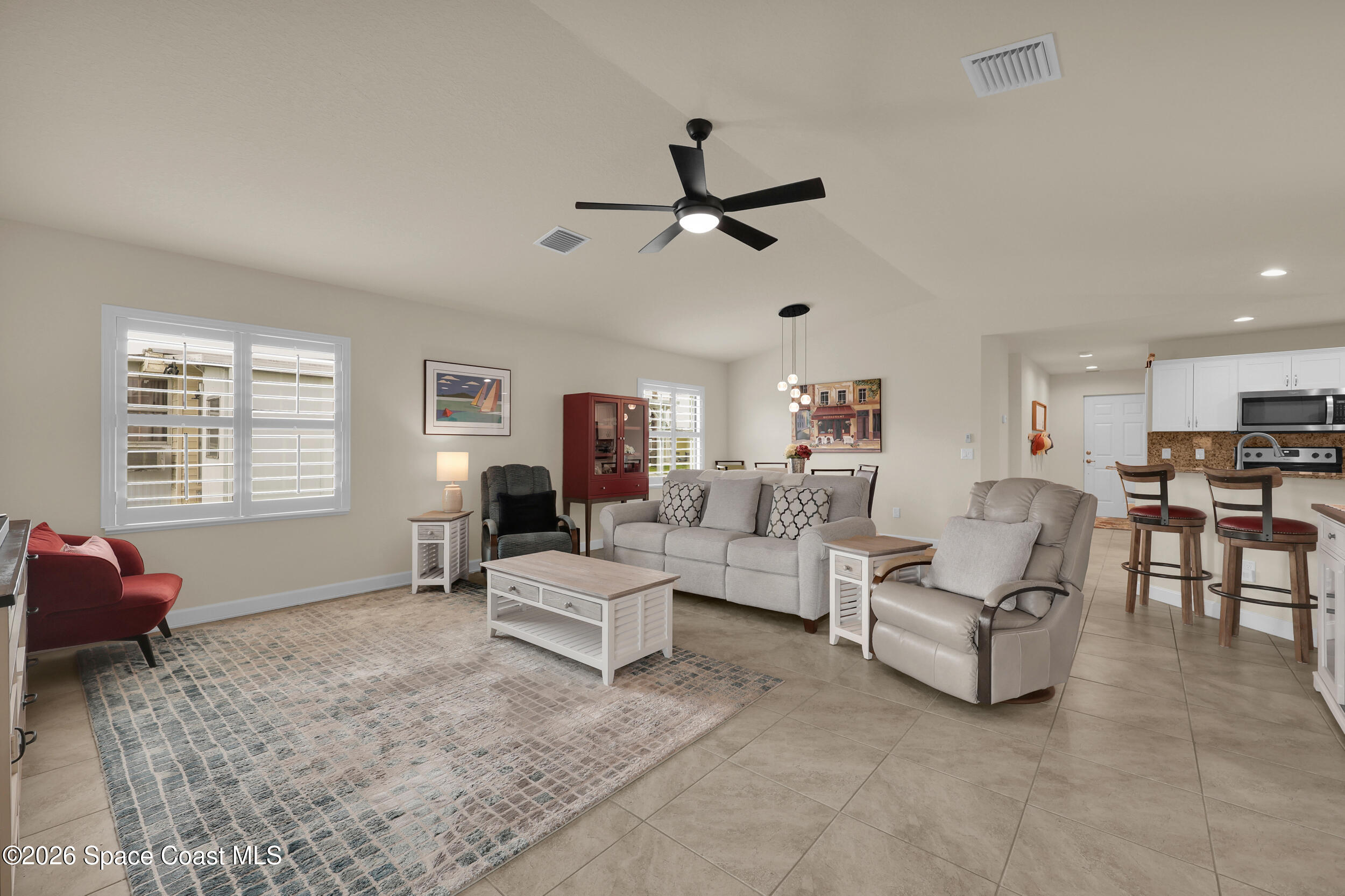 22 Alta Loma Property Photo 13