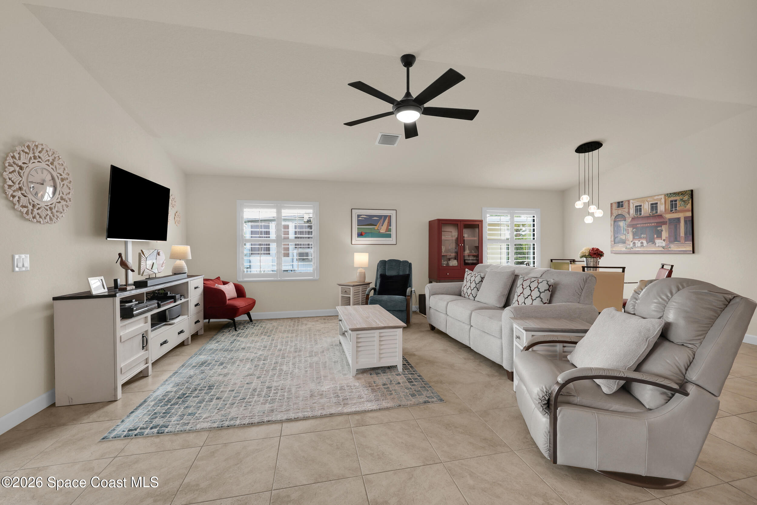 22 Alta Loma Property Photo 14