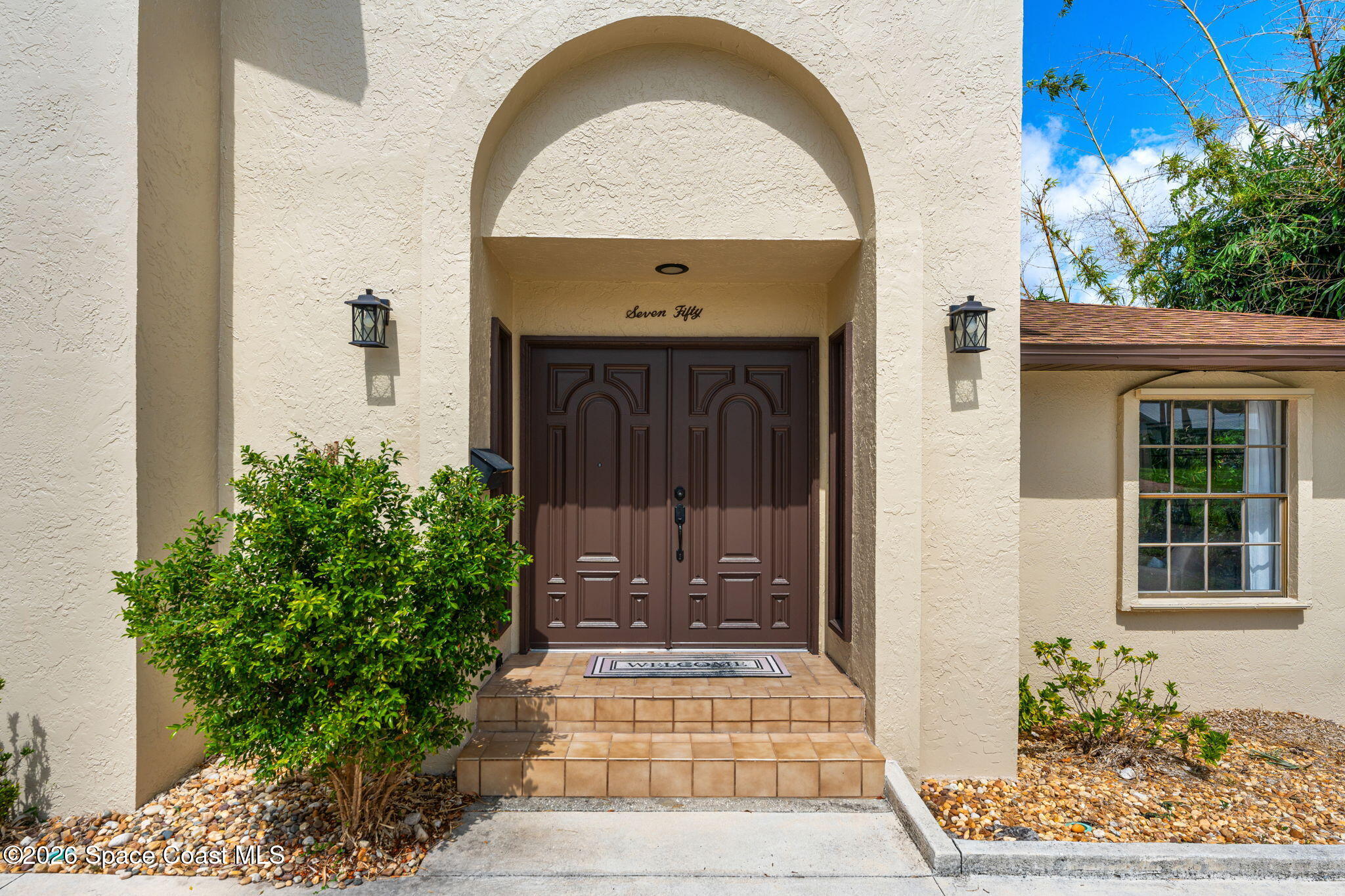 750 W Whitmire Drive Property Photo 4