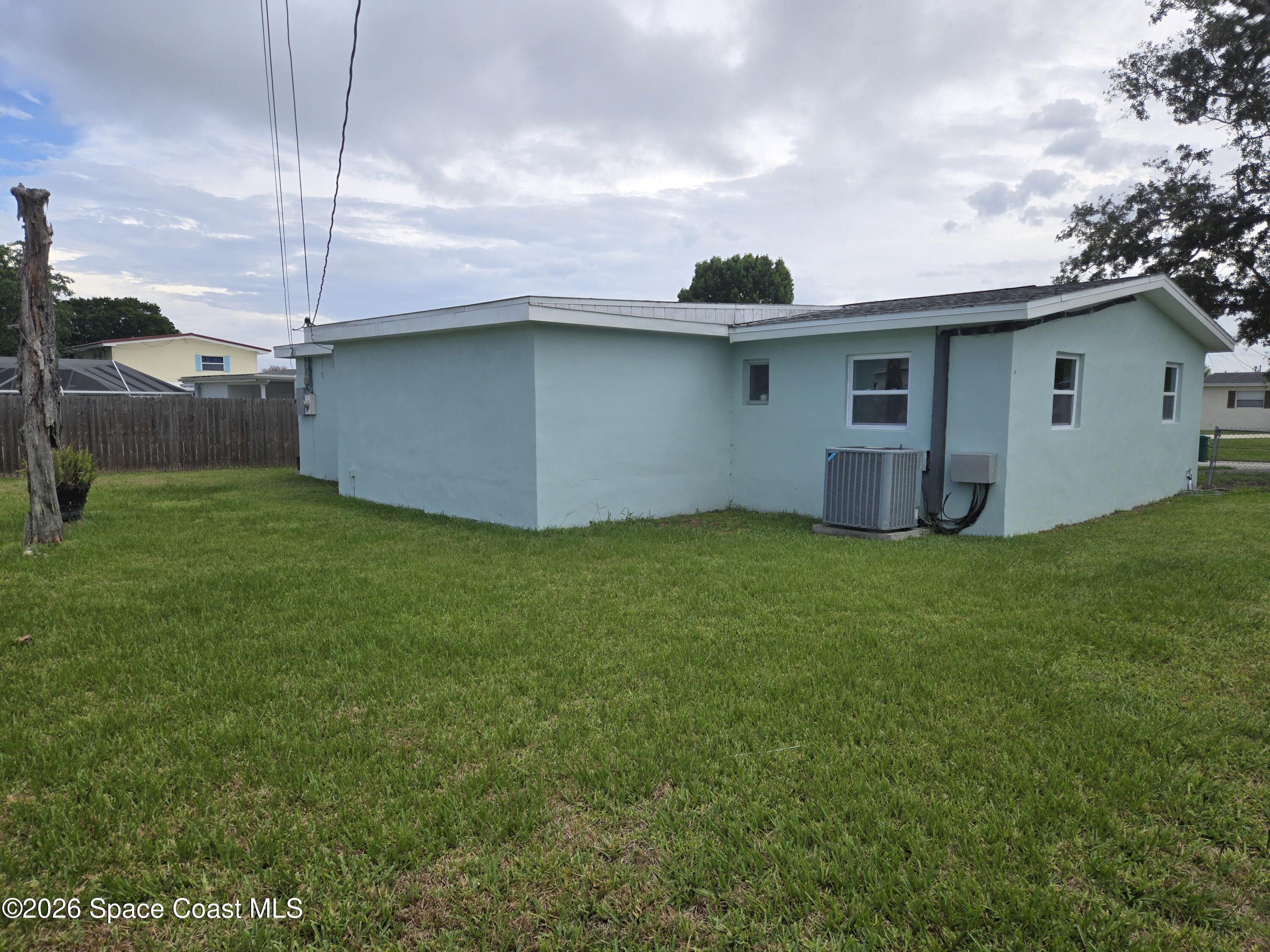 1796 Pontiac Circle N Property Photo 6