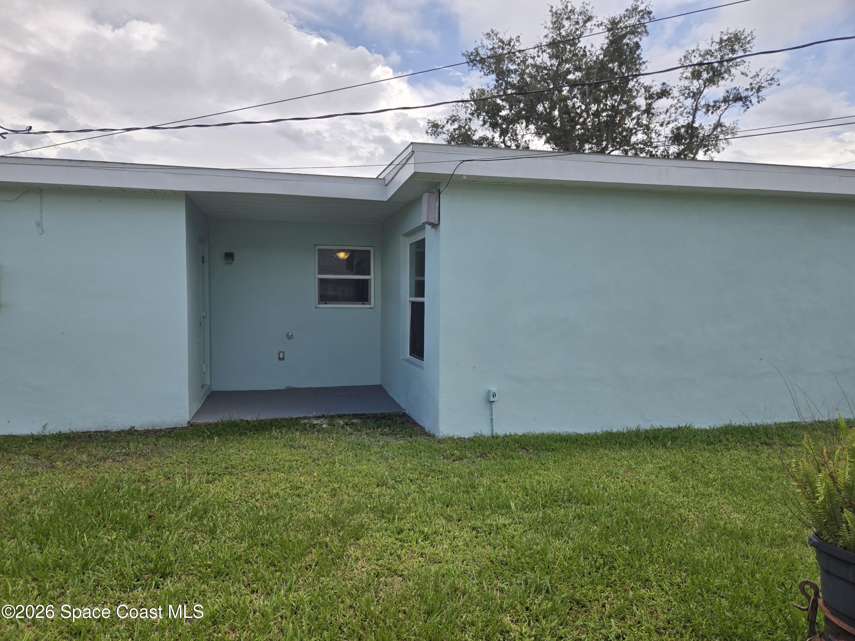 1796 Pontiac Circle N Property Photo 7