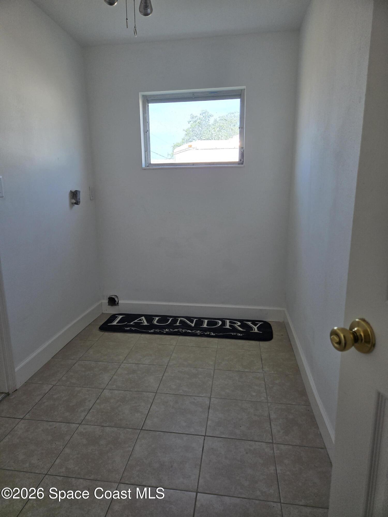 1796 Pontiac Circle N Property Photo 32