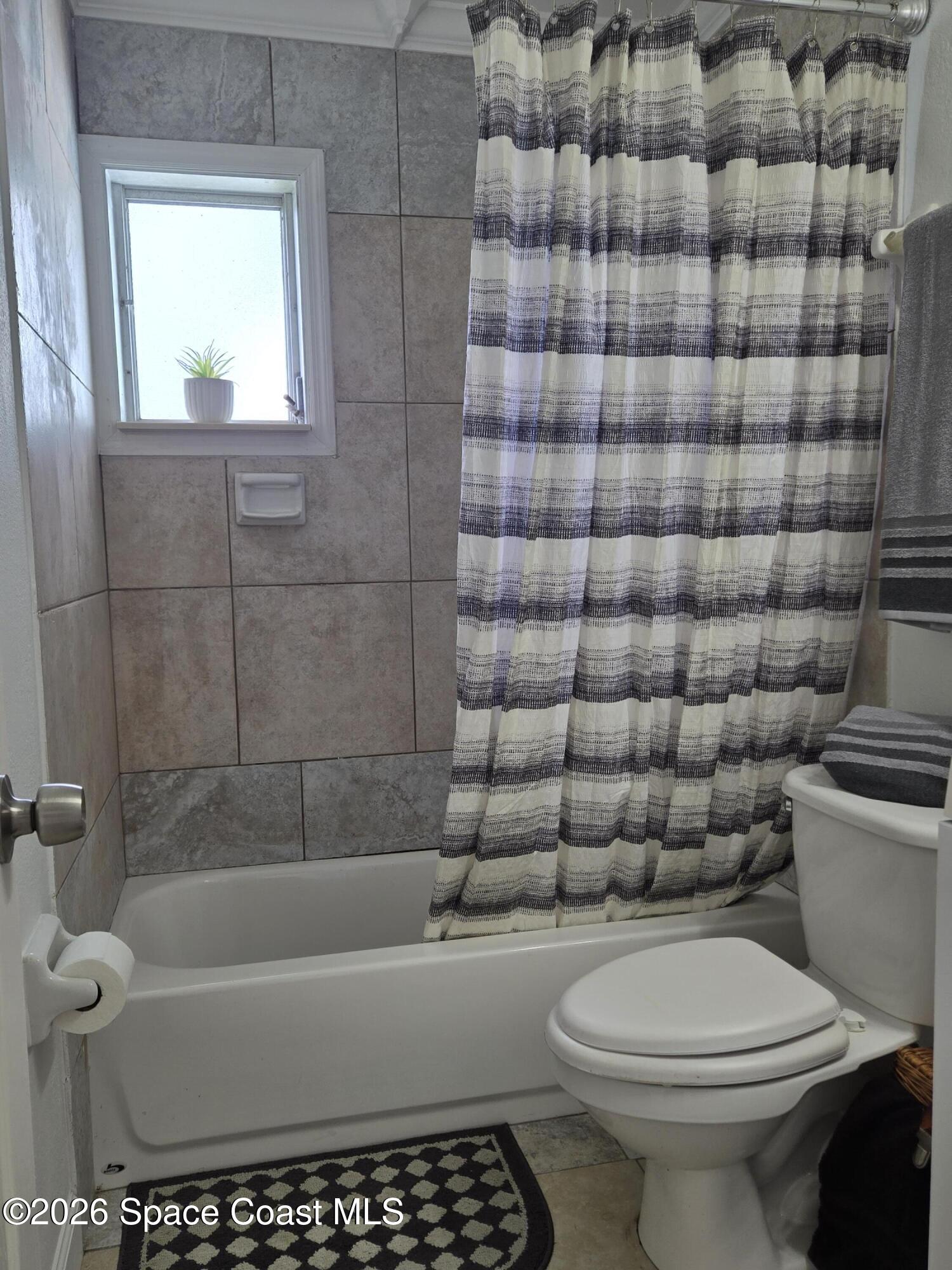 1796 Pontiac Circle N Property Photo 33