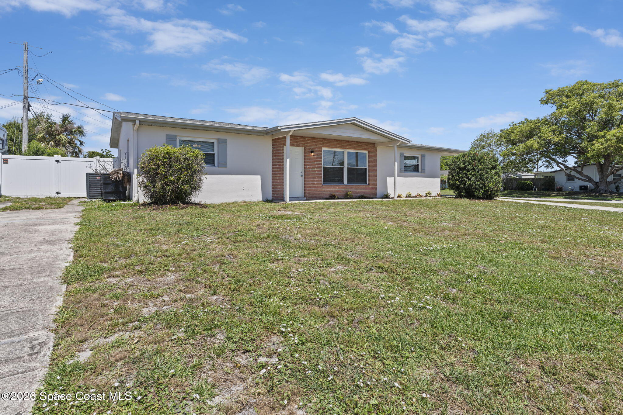 676 Ixora Drive Property Photo 1
