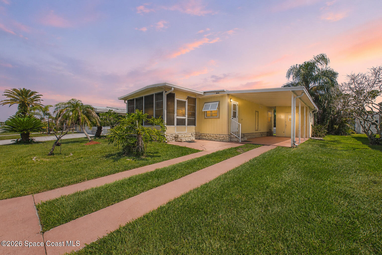 1020 Royal Palm Drive Property Photo 3