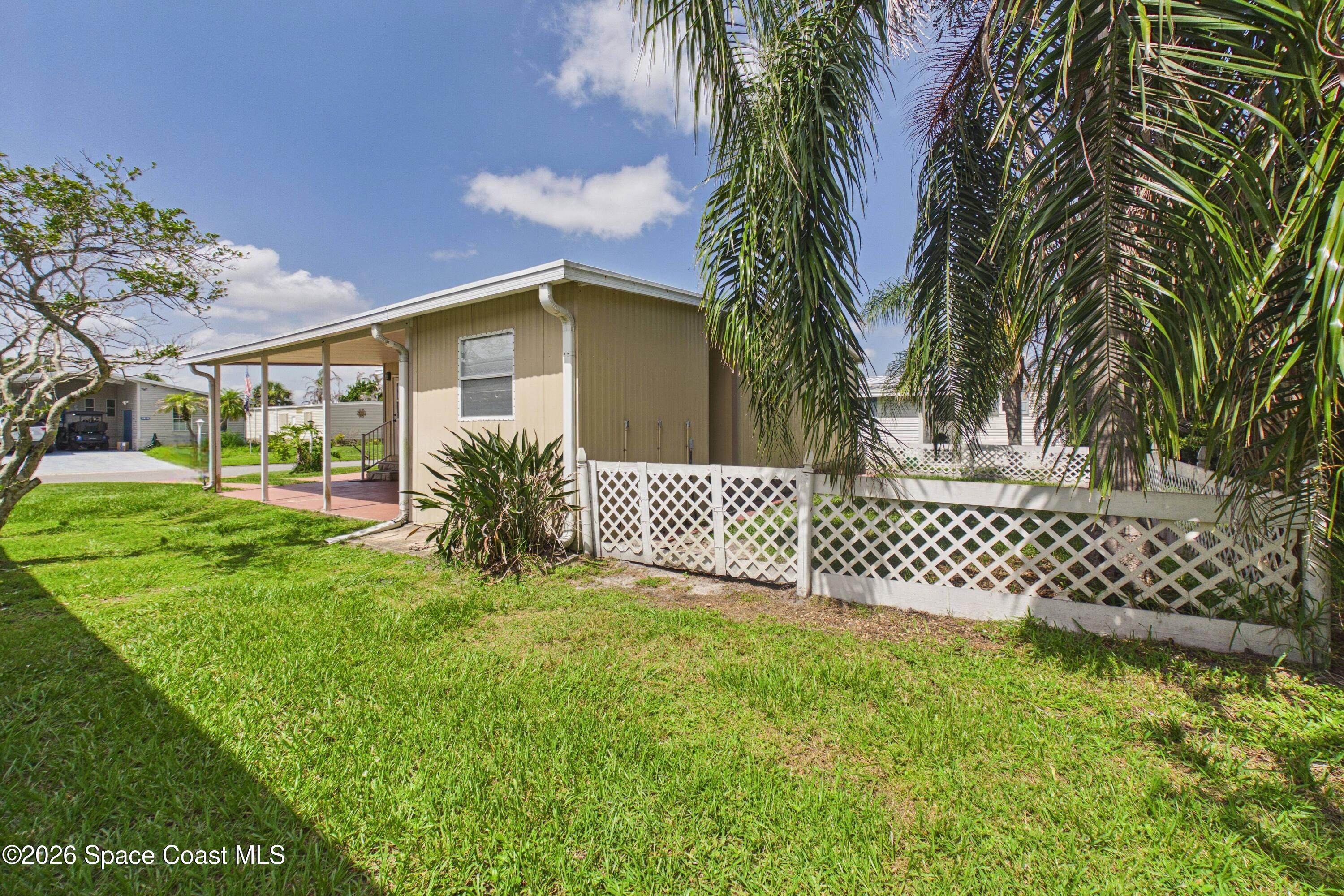 1020 Royal Palm Drive Property Photo 9