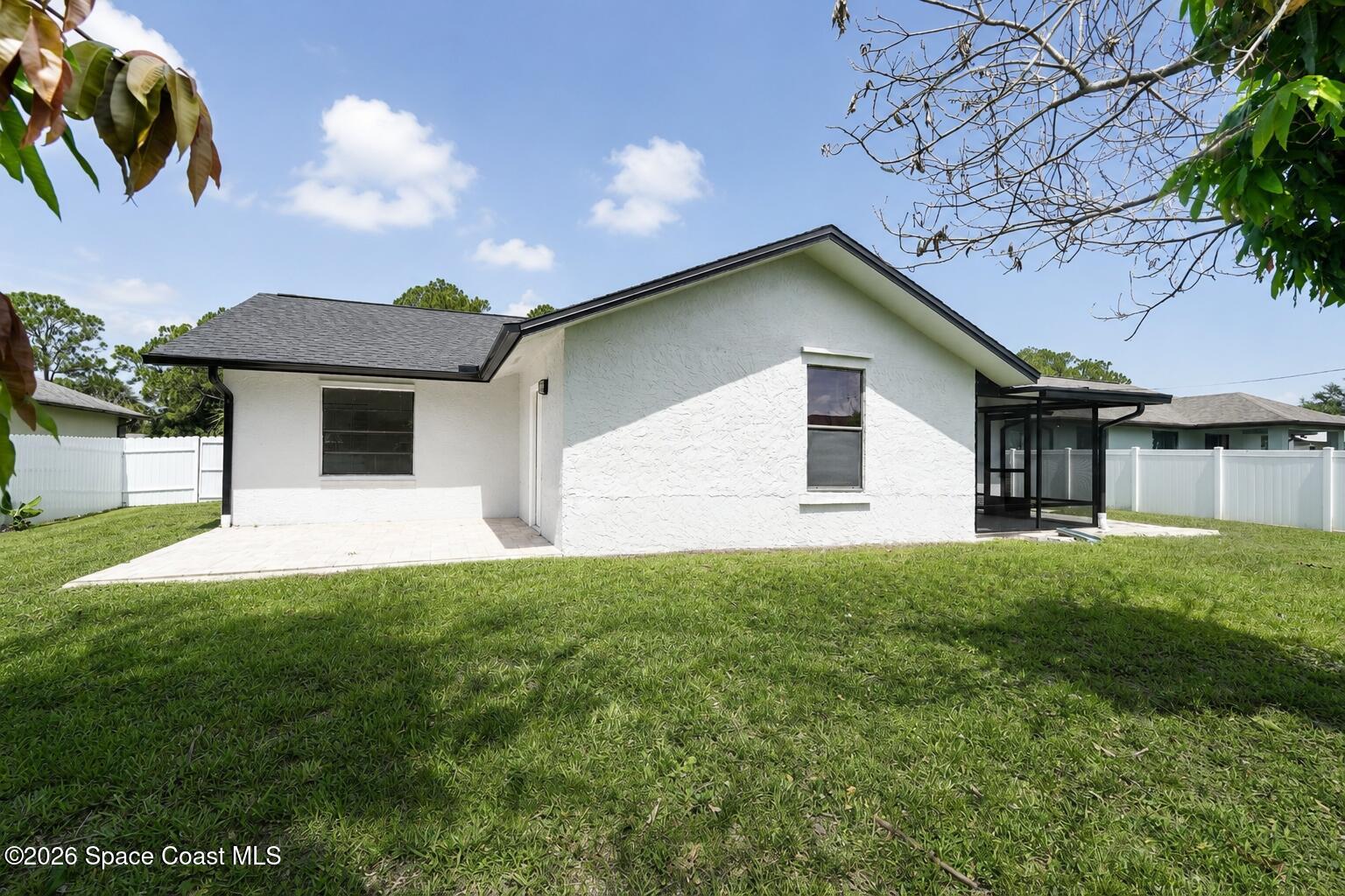 1137 Hill Avenue Nw Property Photo 6