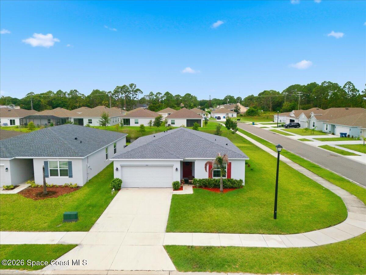 501 Alminar Avenue Se Property Photo 1