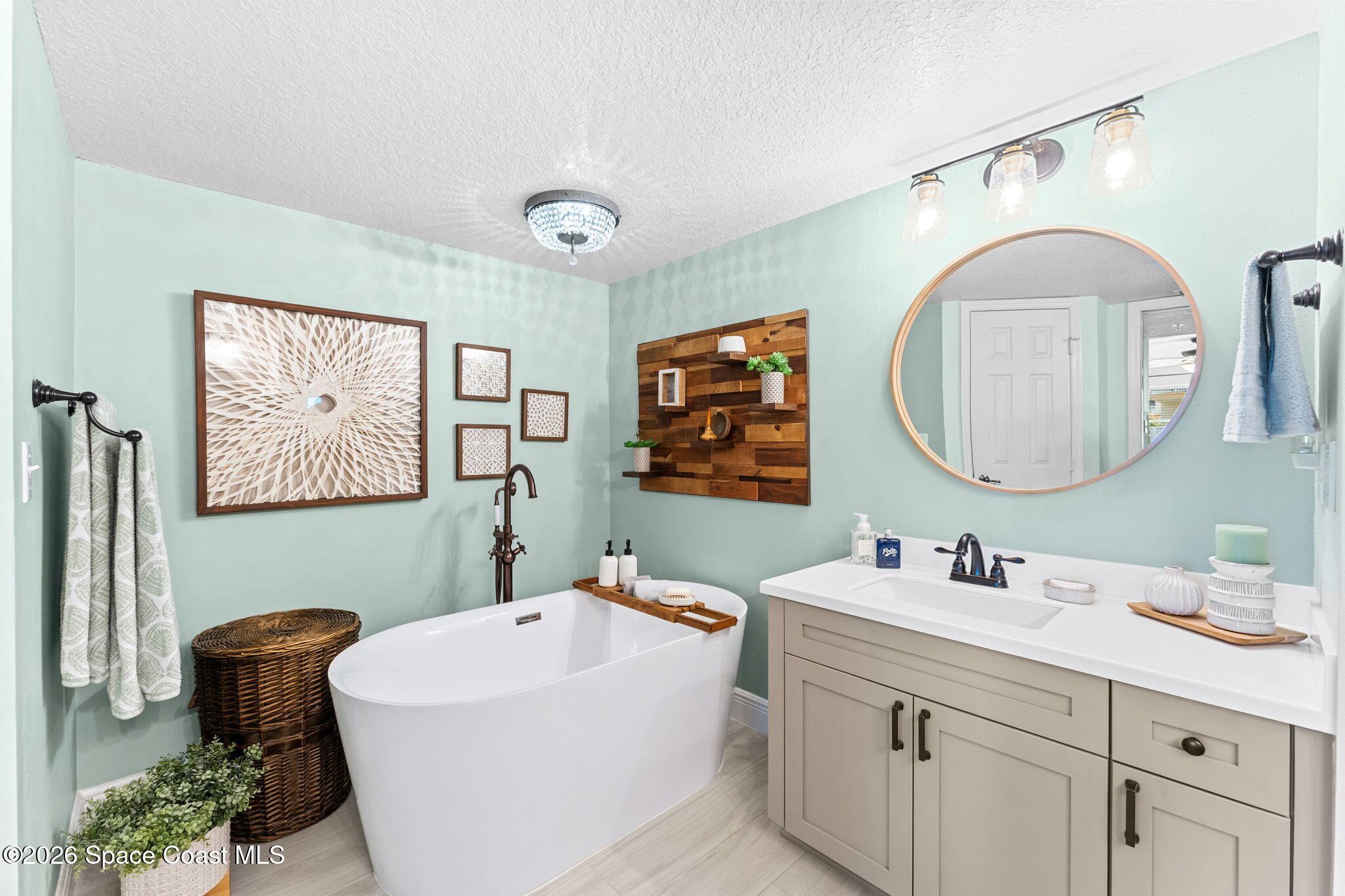 601 Shorewood Drive G303 Property Photo 23