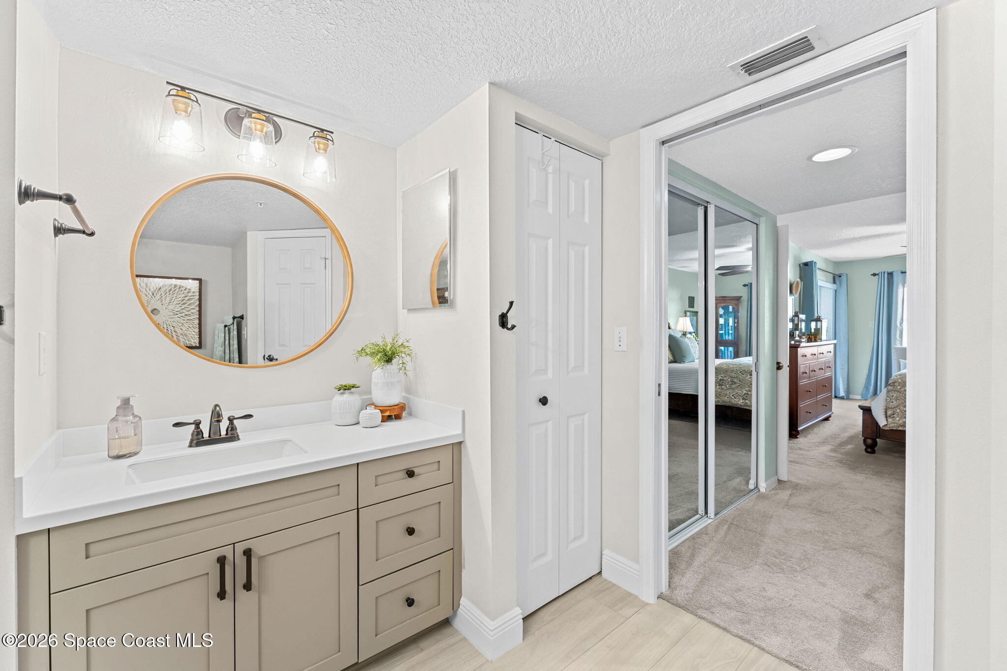 601 Shorewood Drive G303 Property Photo 25