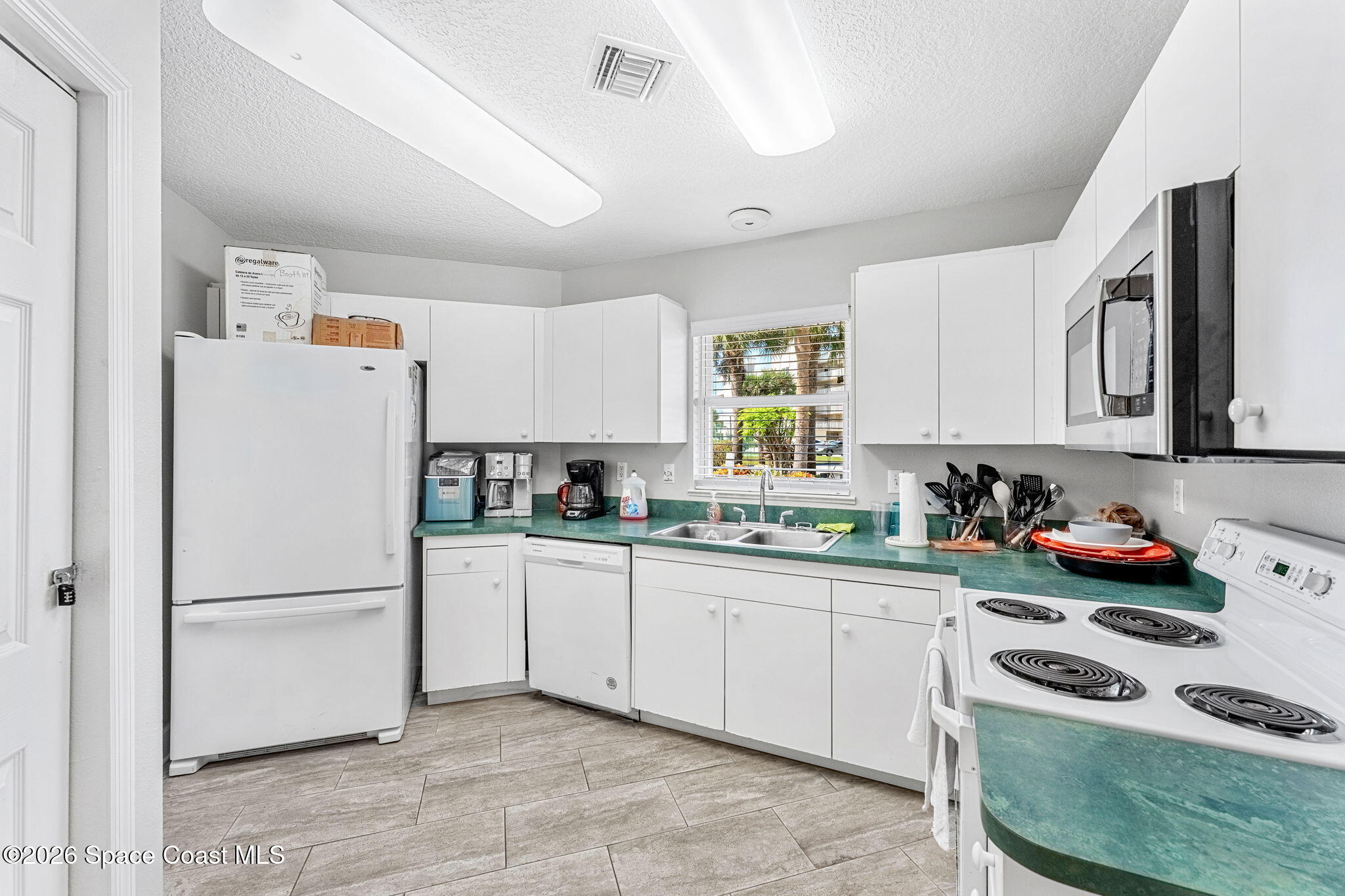 601 Shorewood Drive G303 Property Photo 46