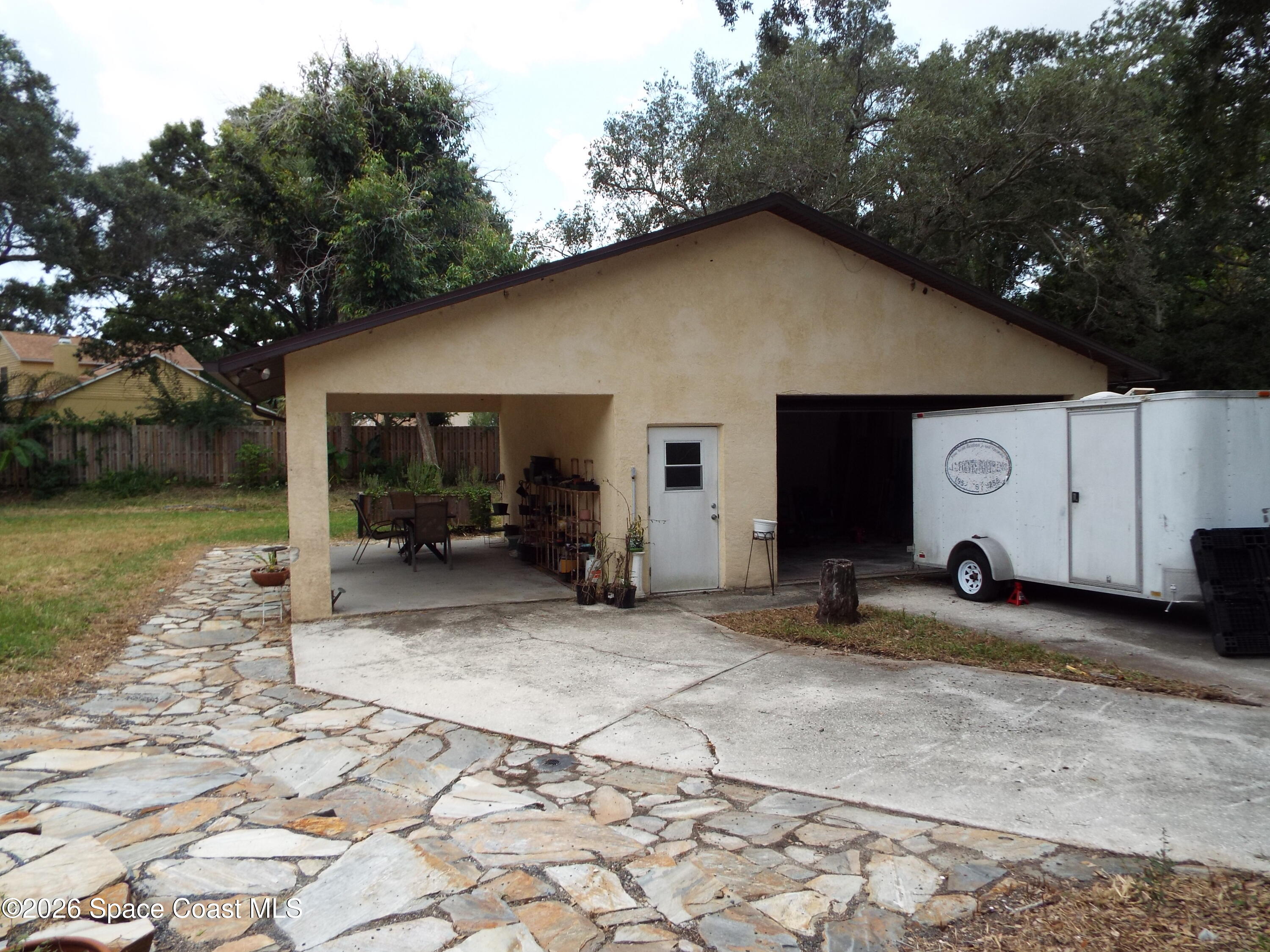 685 Carambola Drive Property Photo 2