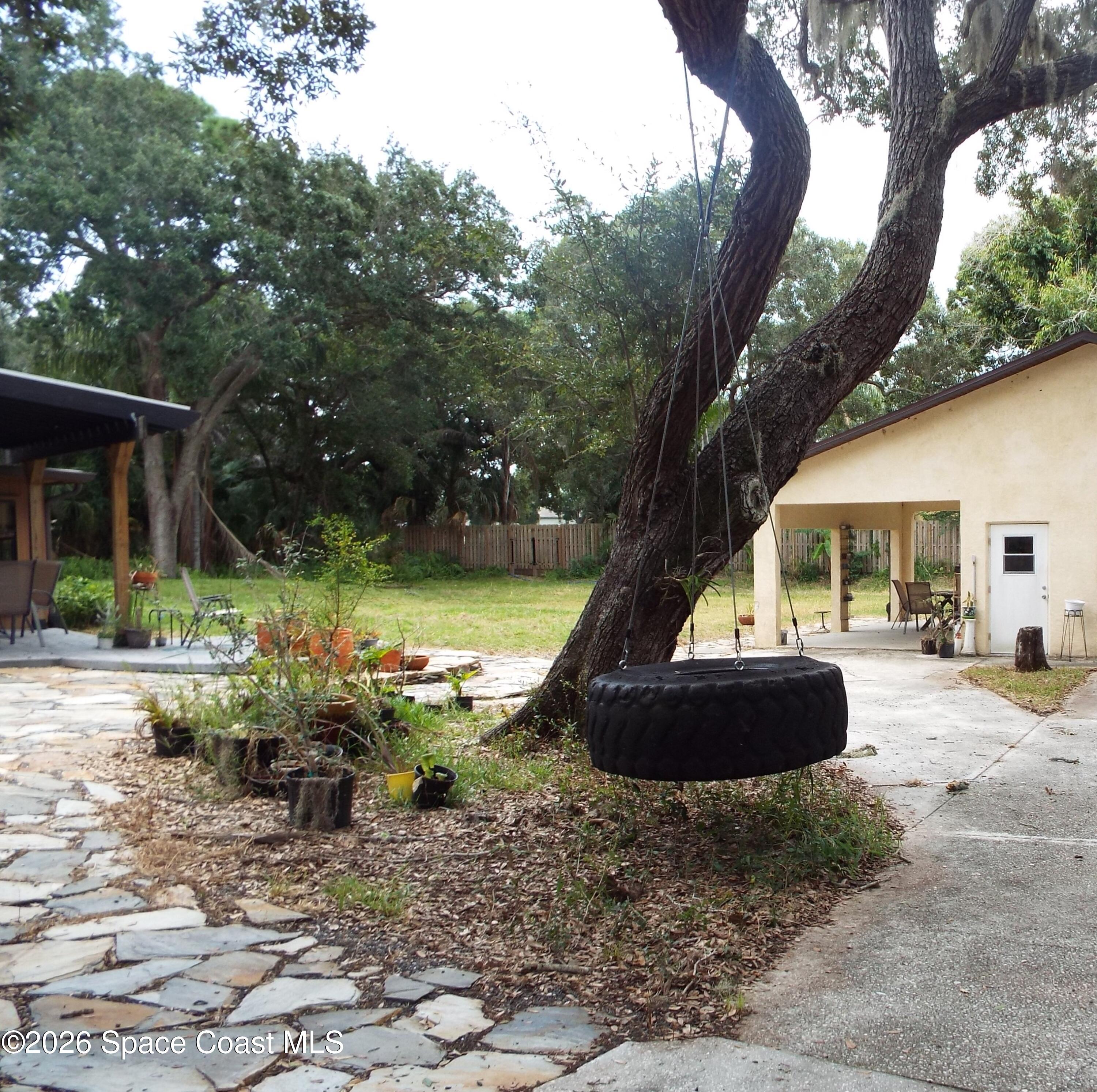 685 Carambola Drive Property Photo 9