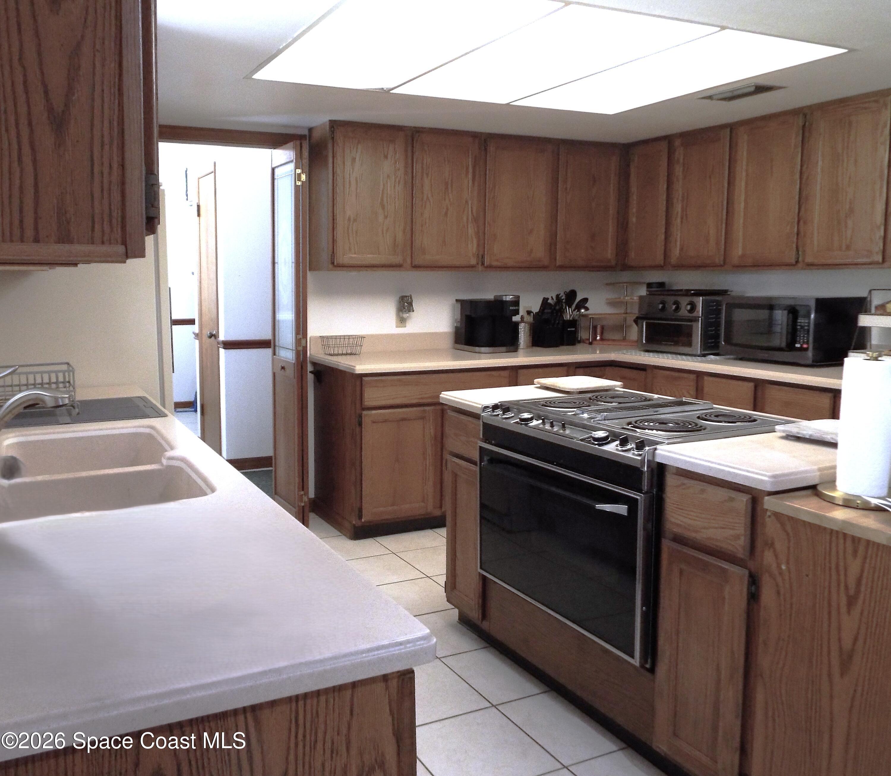 685 Carambola Drive Property Photo 14