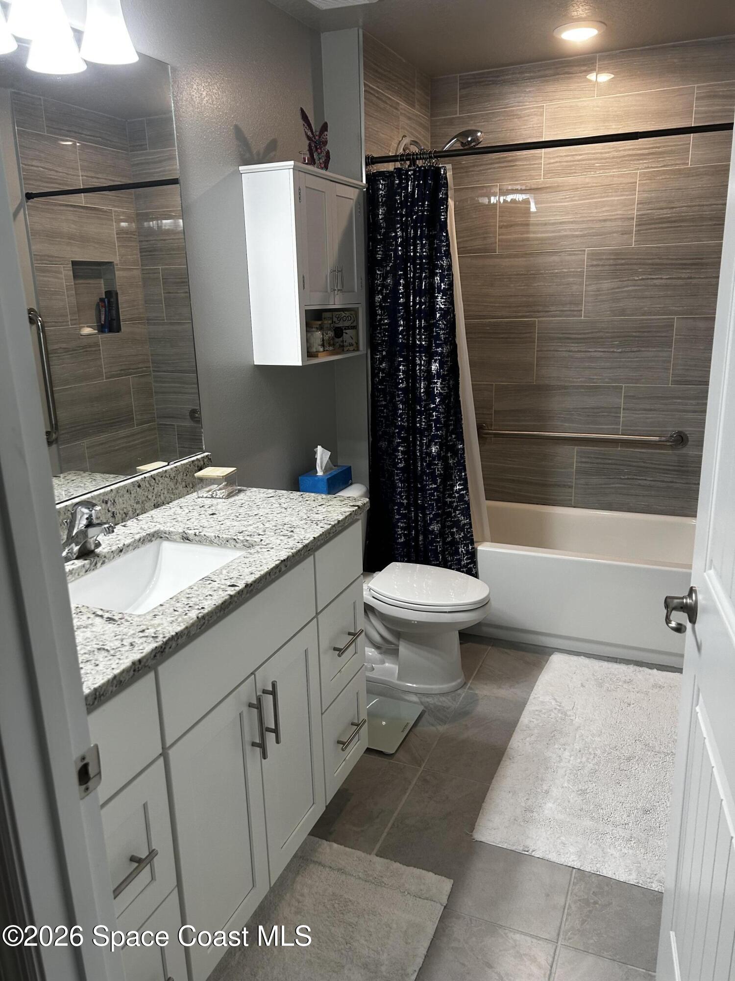 598 Brickell Street Se Property Photo 8