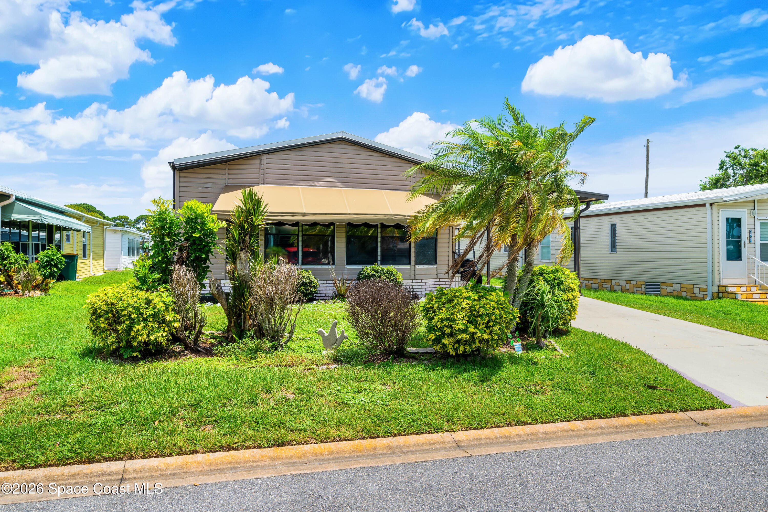 602 N Dolphin Circle Property Photo 1