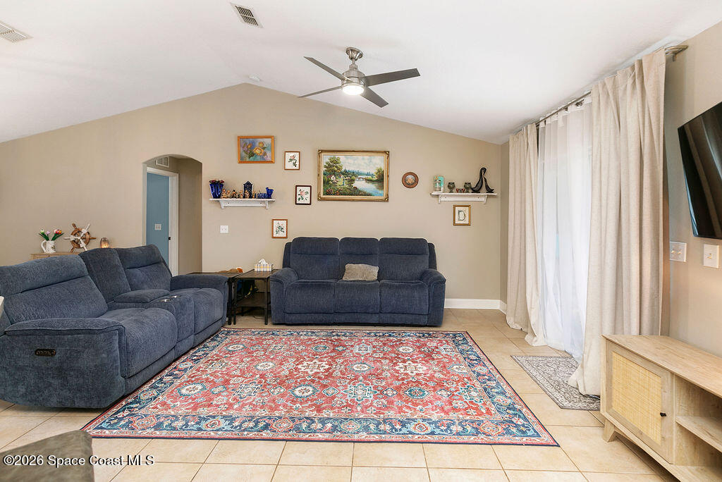 54 Pennsylvania Lane Property Photo 9
