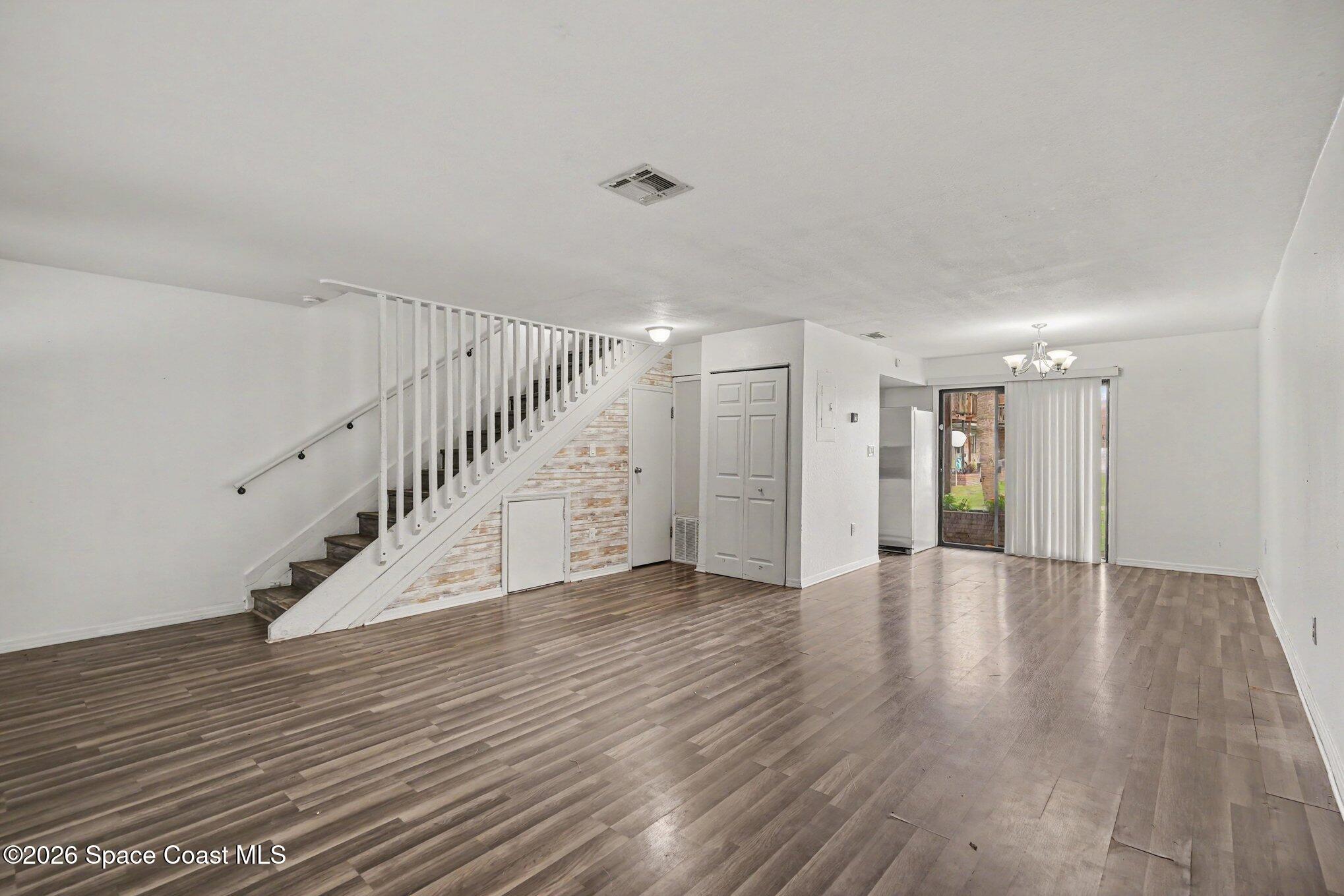 1300 Arlington Lane Ne 116 Property Photo 4