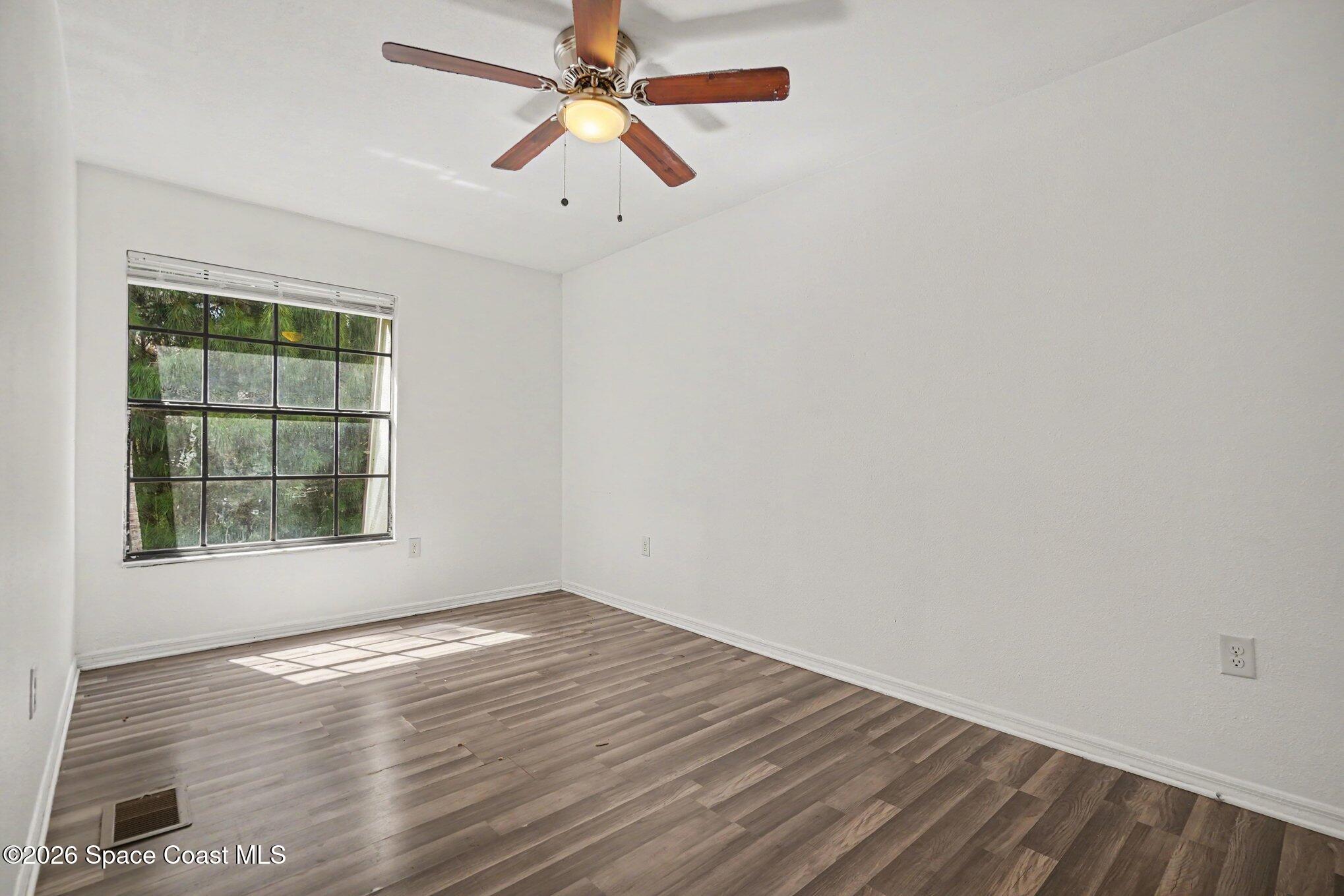 1300 Arlington Lane Ne 116 Property Photo 11