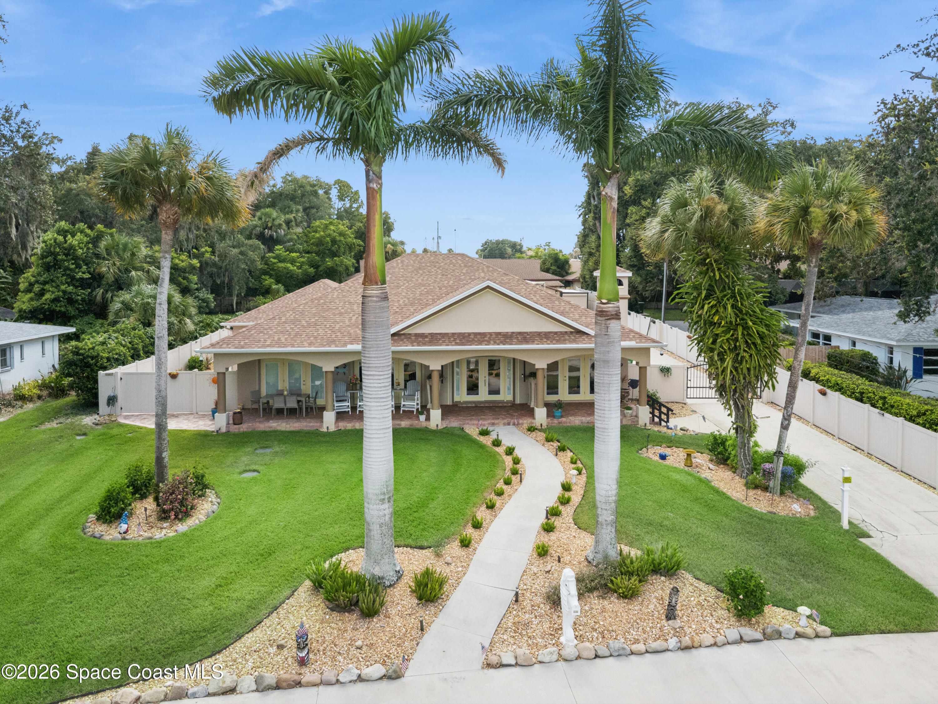 949 N Indian River Drive Property Photo 1