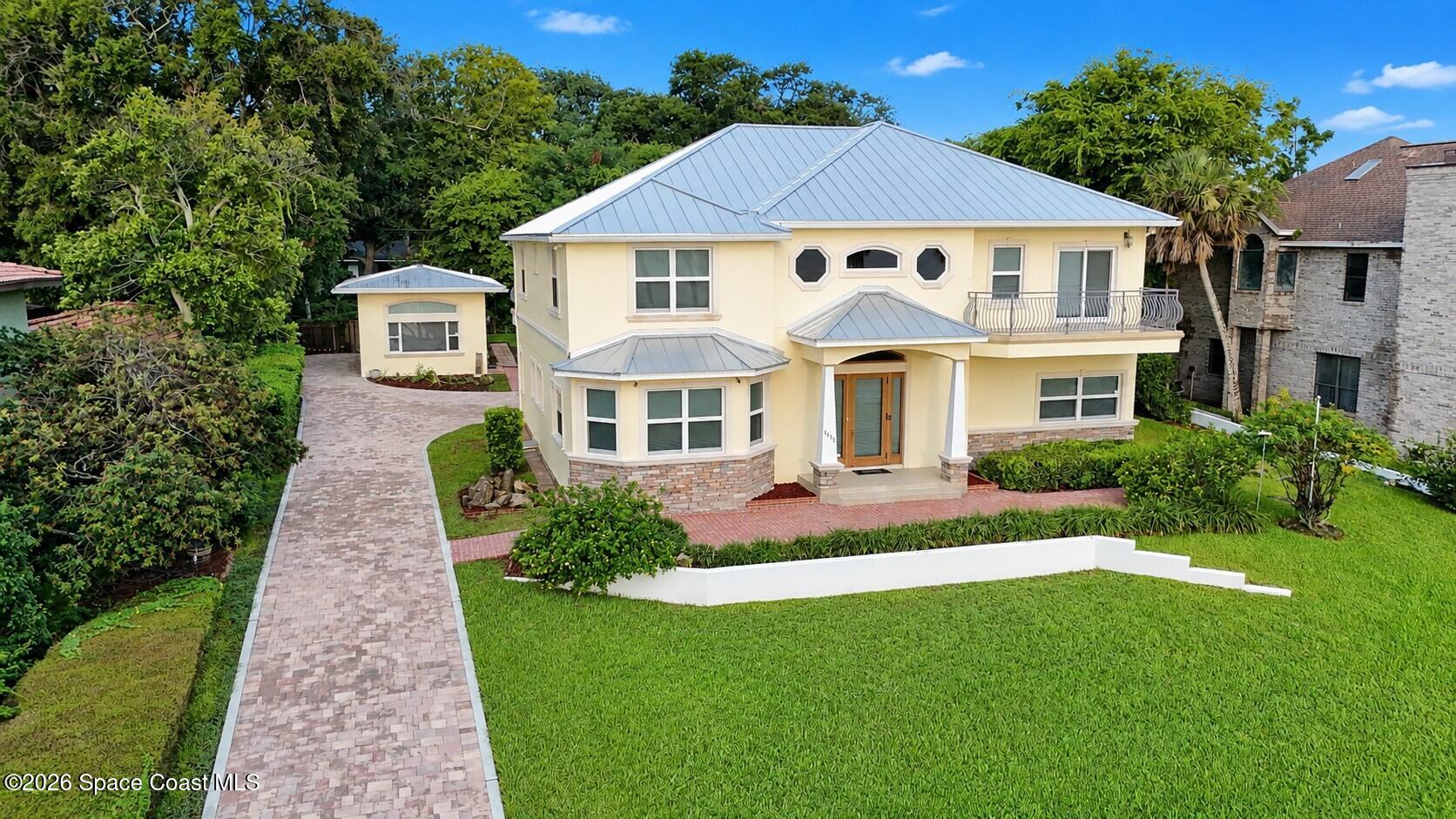 1613 N Indian River Drive Property Photo 1