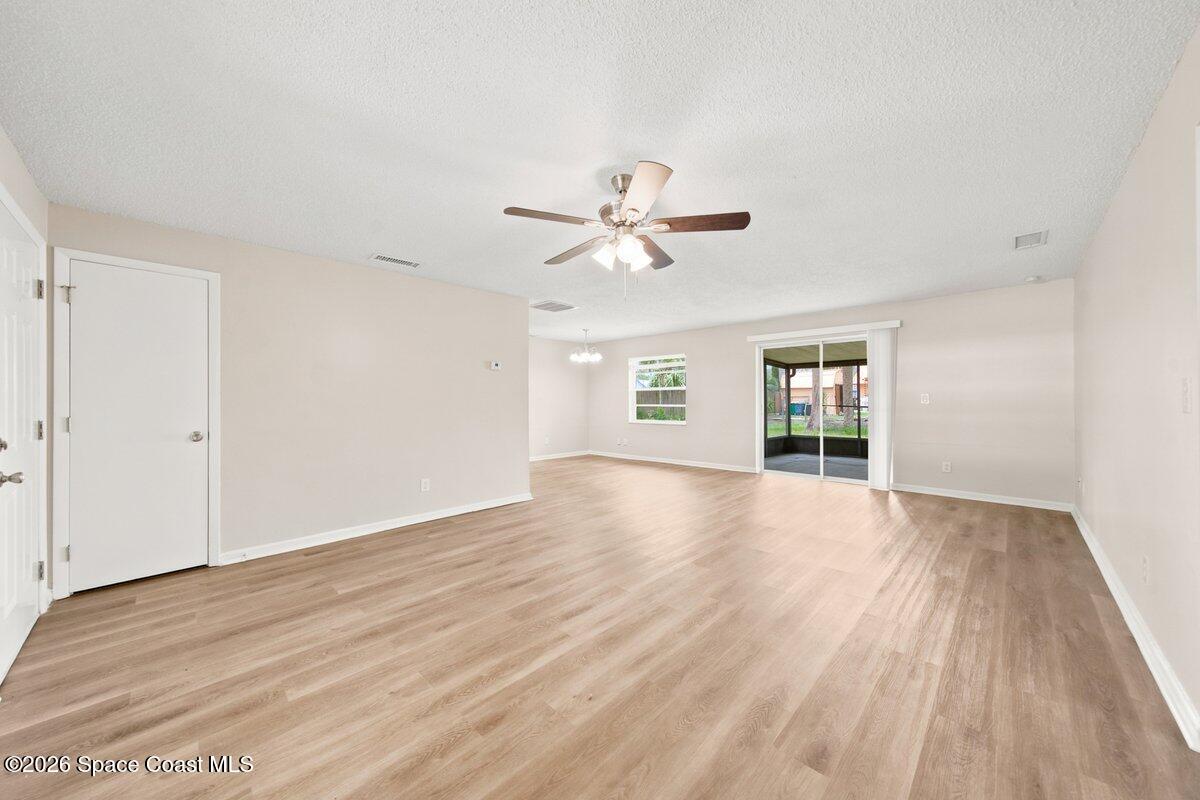3386 Jay Tee Drive Property Photo 3