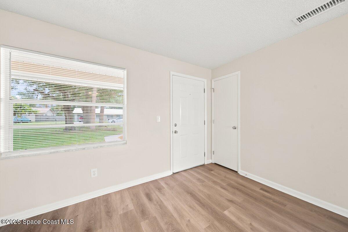 3386 Jay Tee Drive Property Photo 7