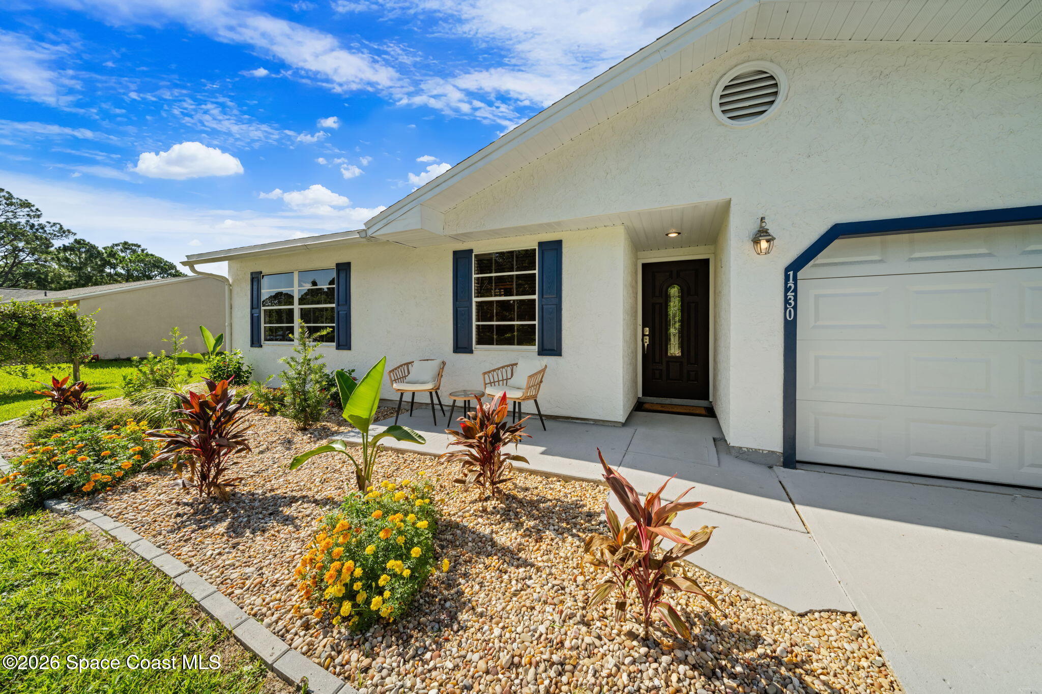 1230 Alcazar Street Se Property Photo 3
