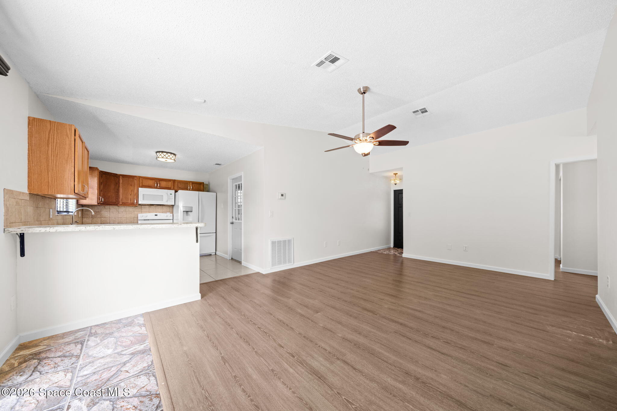 1230 Alcazar Street Se Property Photo 6