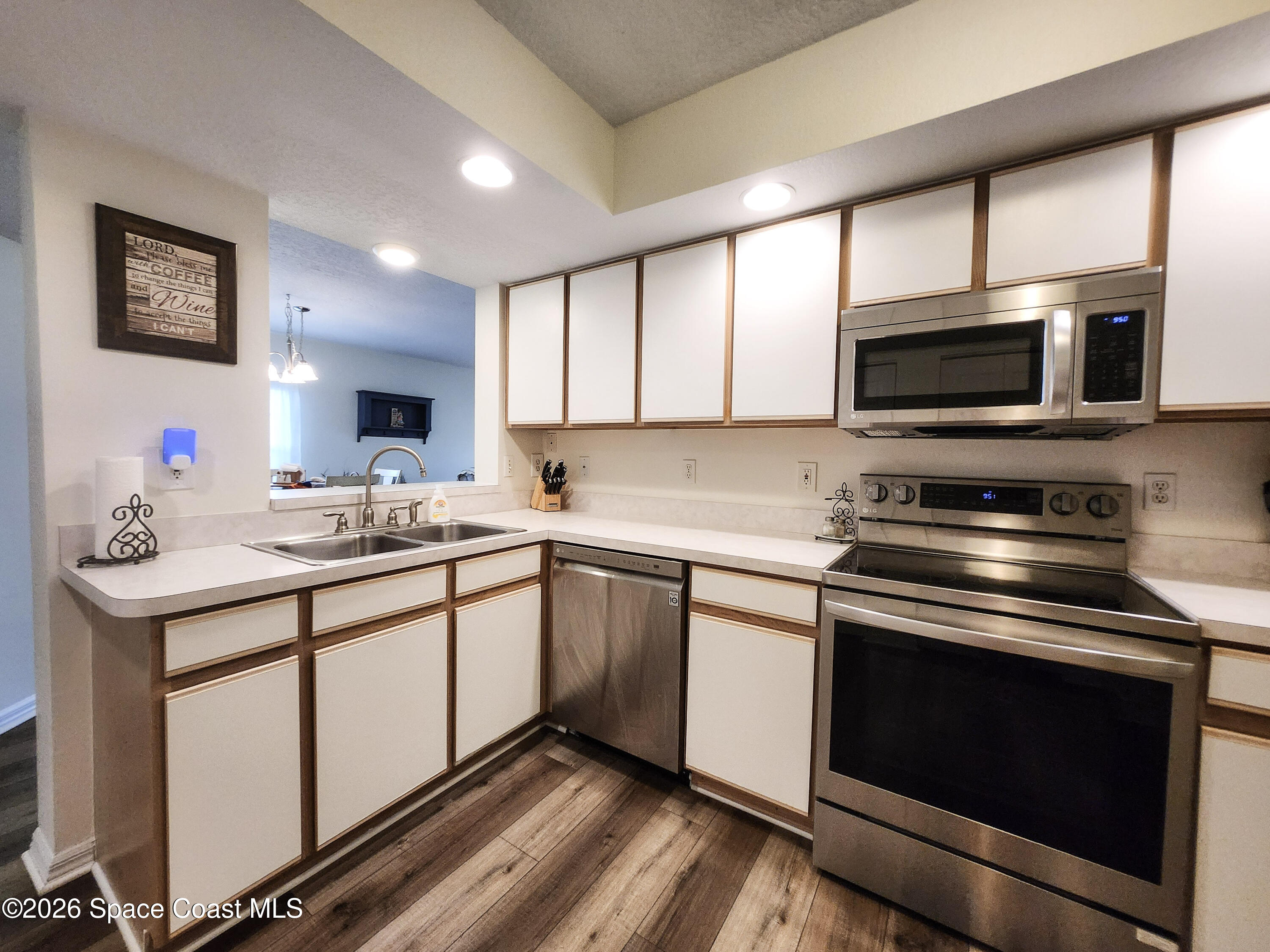640 S Brevard Avenue 1211 Property Photo 25