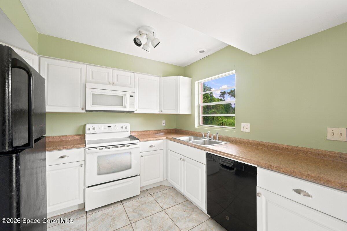 915 Burn Drive Ne Property Photo 7