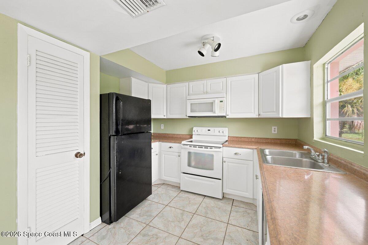 915 Burn Drive Ne Property Photo 8