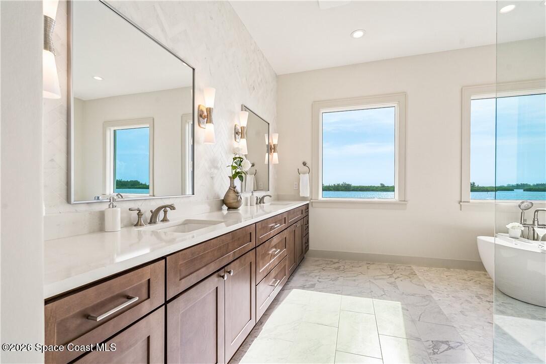 4842 S Harbor Drive Property Photo 16