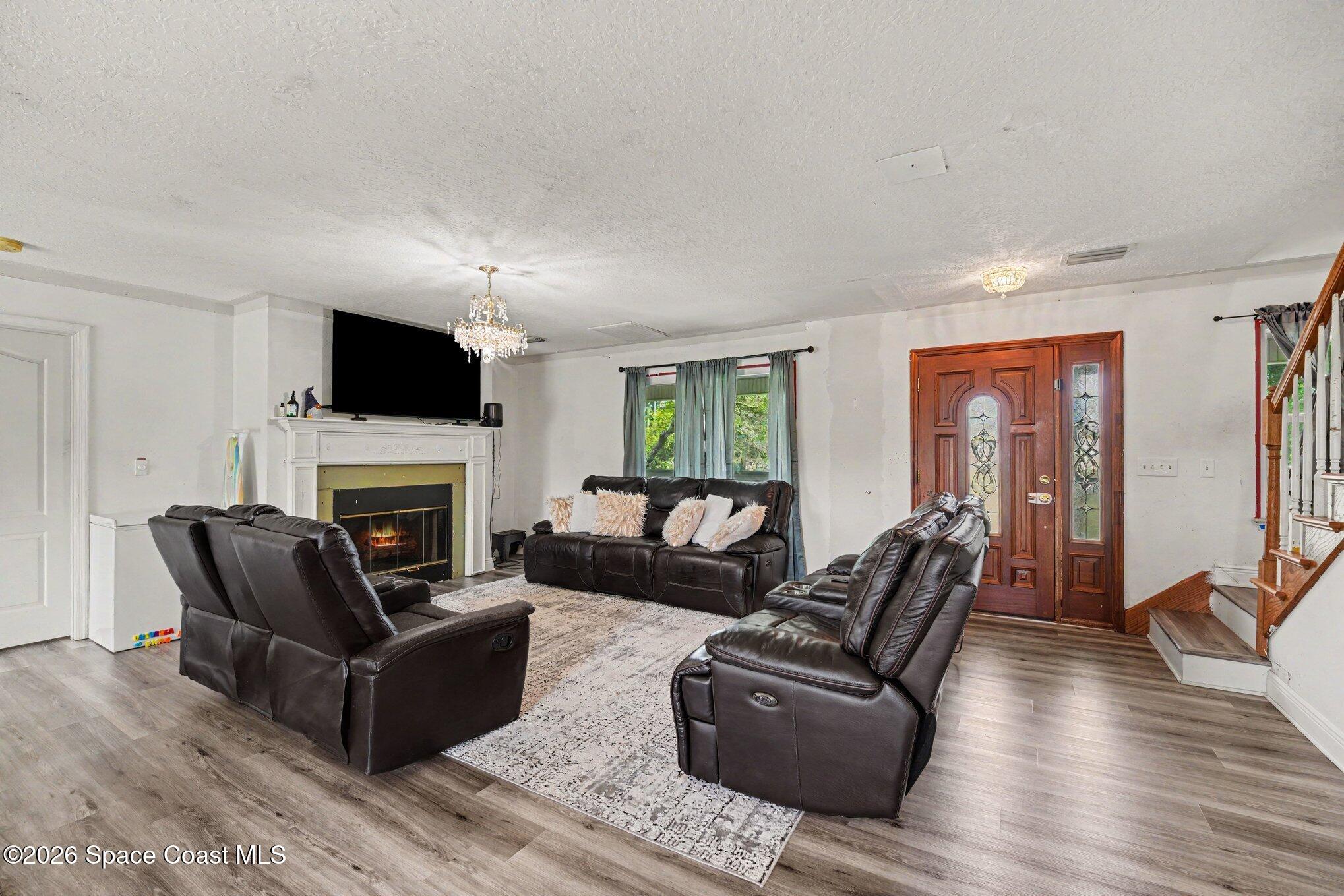 5710 Barna Avenue Property Photo 2