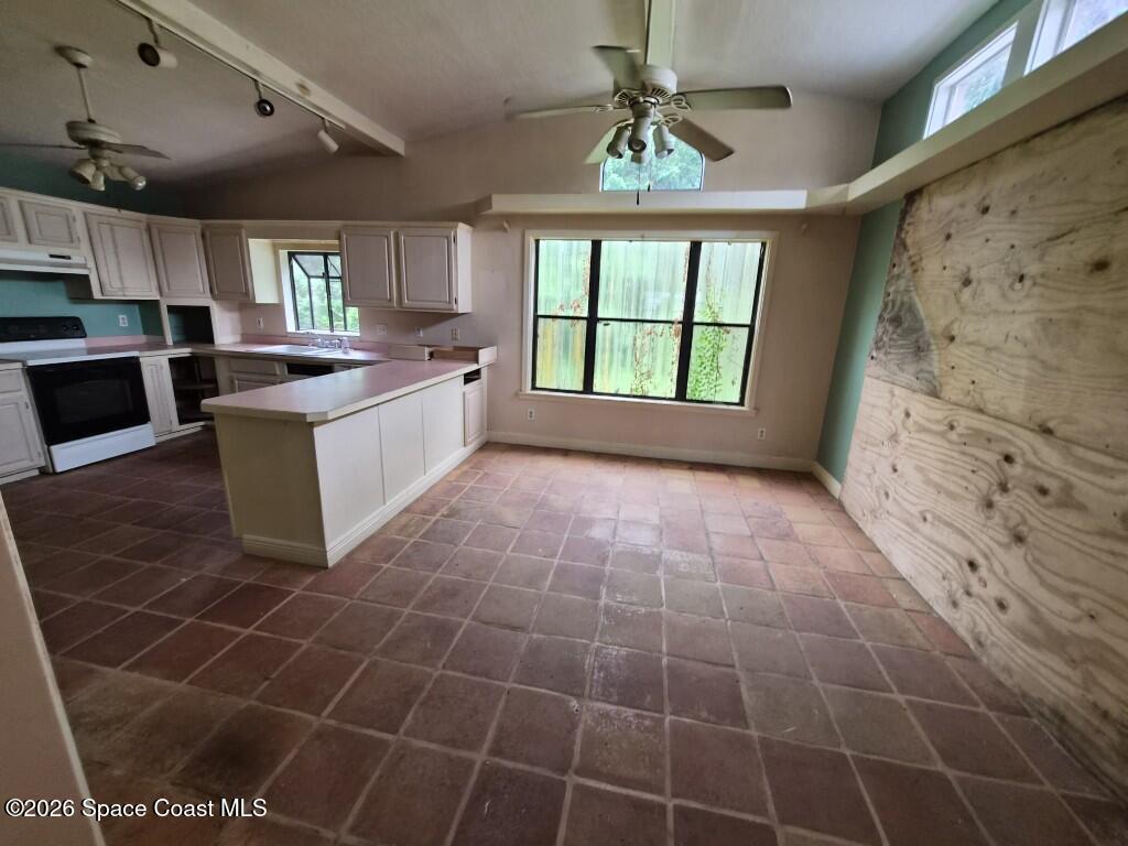 180 Lee Road Property Photo 6