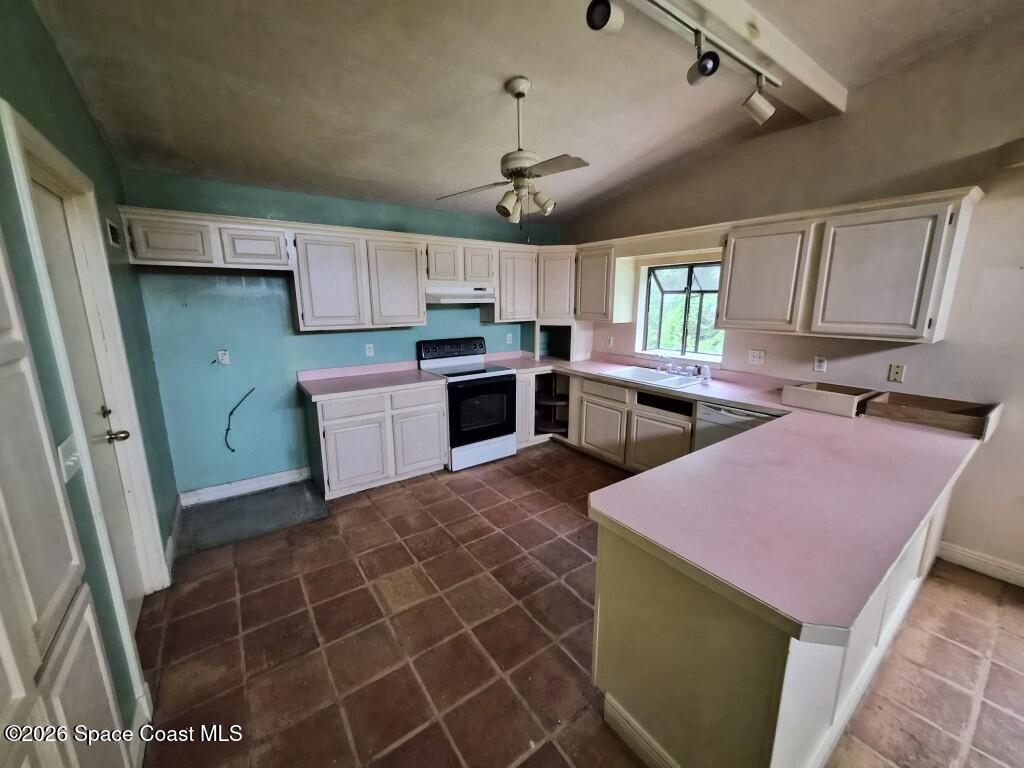 180 Lee Road Property Photo 7