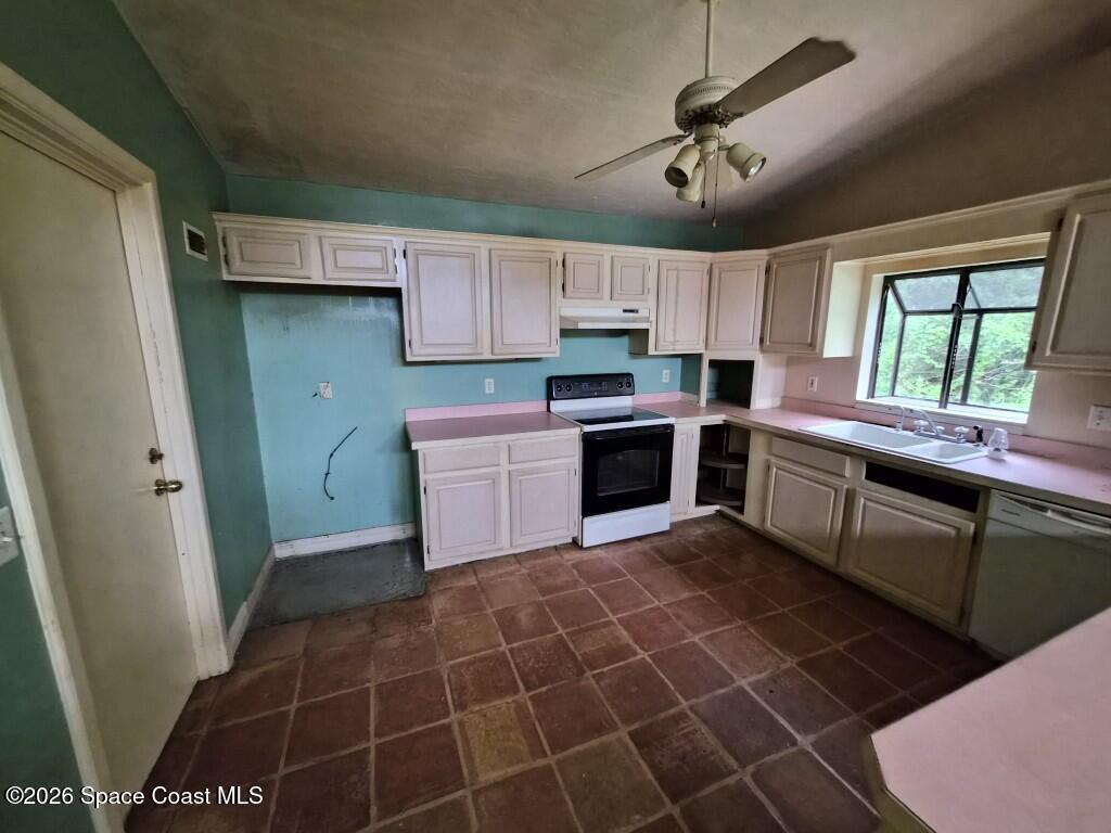 180 Lee Road Property Photo 8