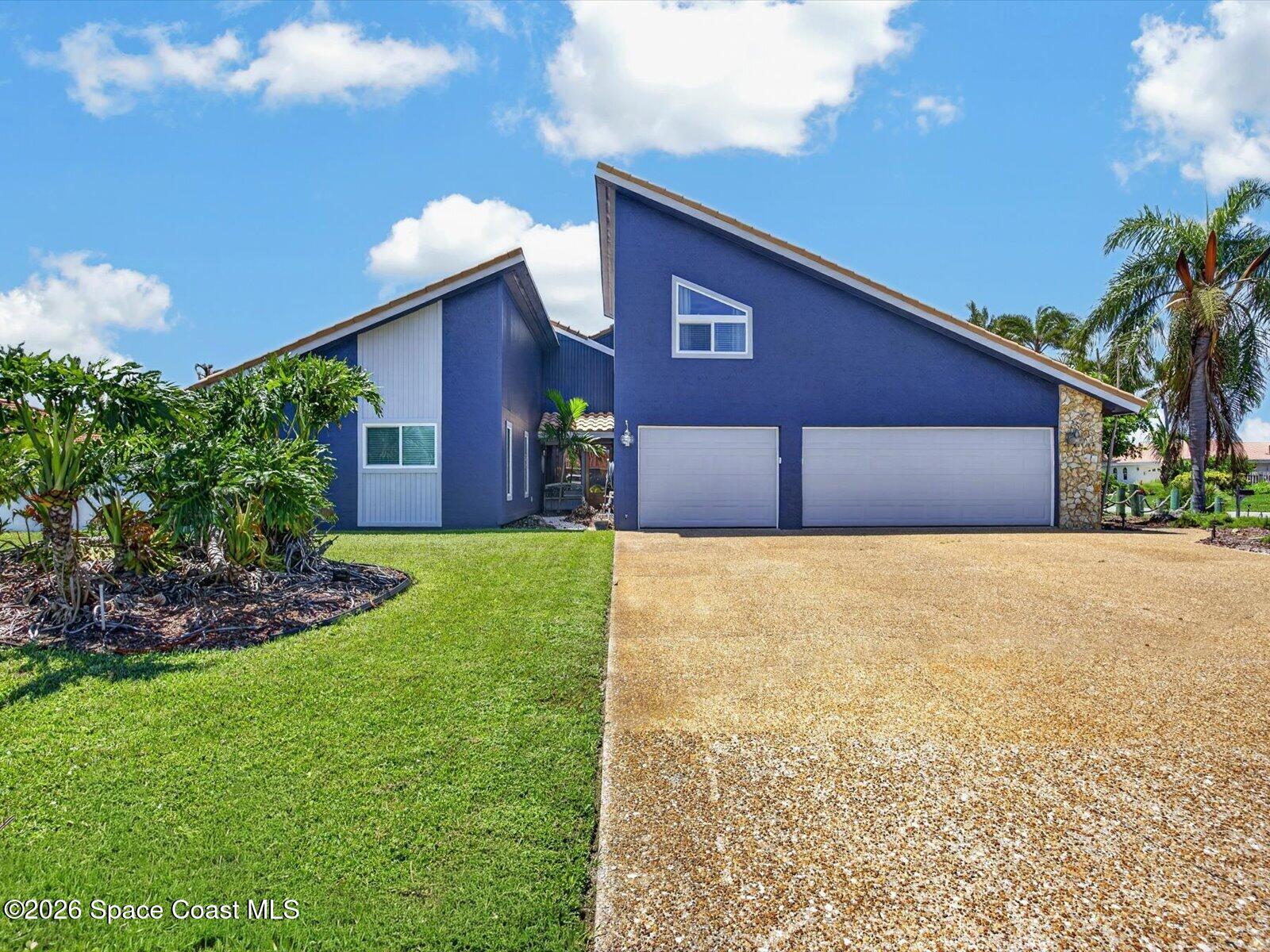 409 Red Sail Way S Property Photo 1