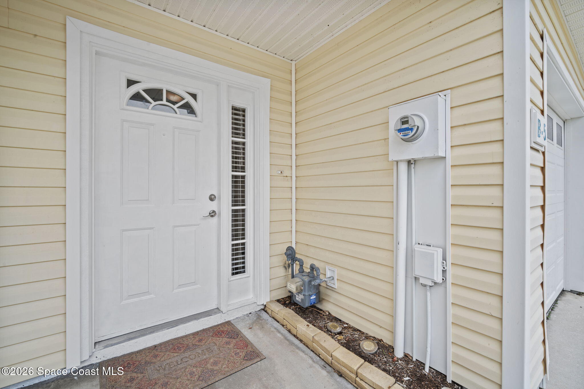 2990 S Fiske Boulevard B5 Property Photo 4