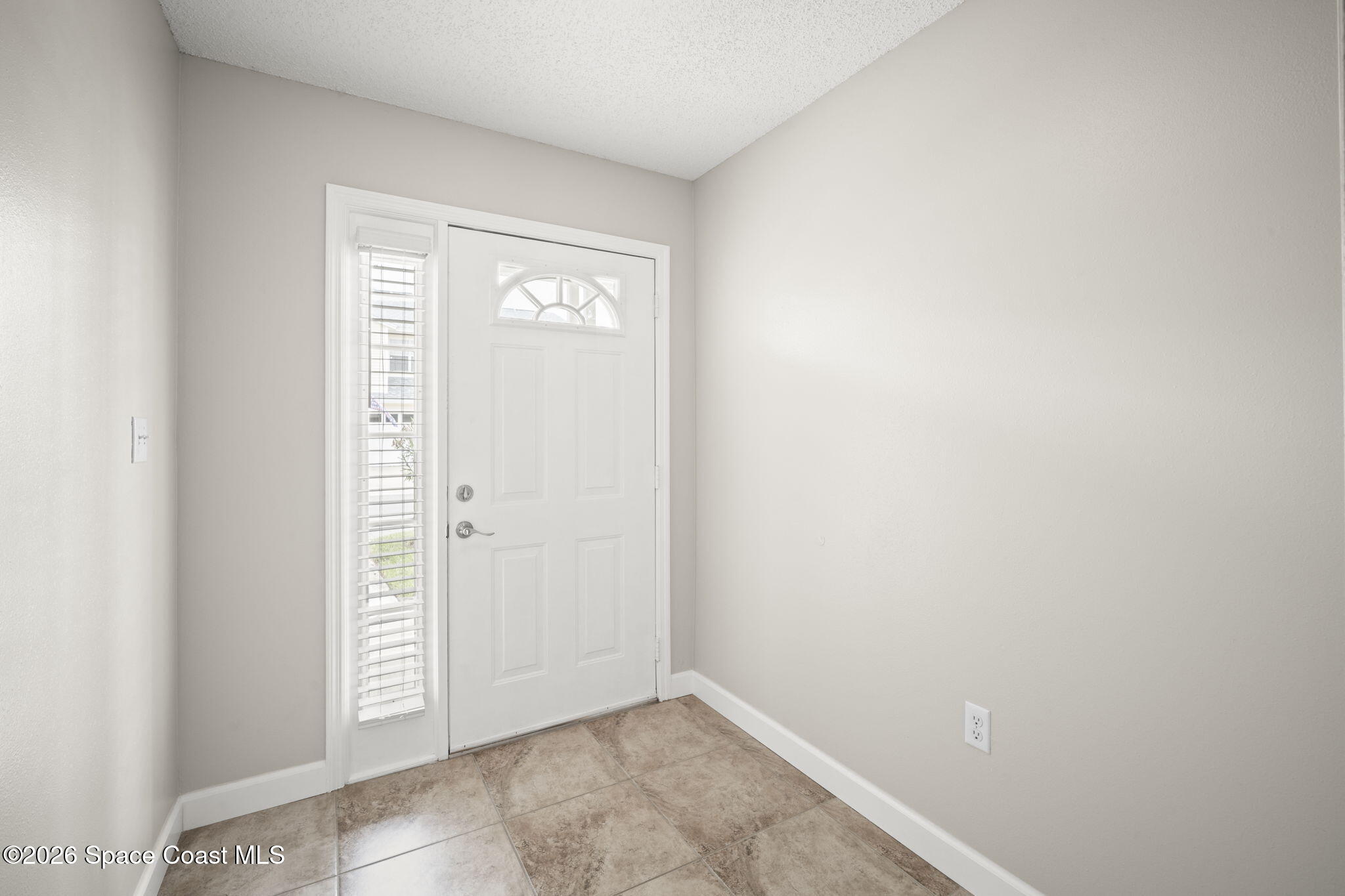 2990 S Fiske Boulevard B5 Property Photo 5