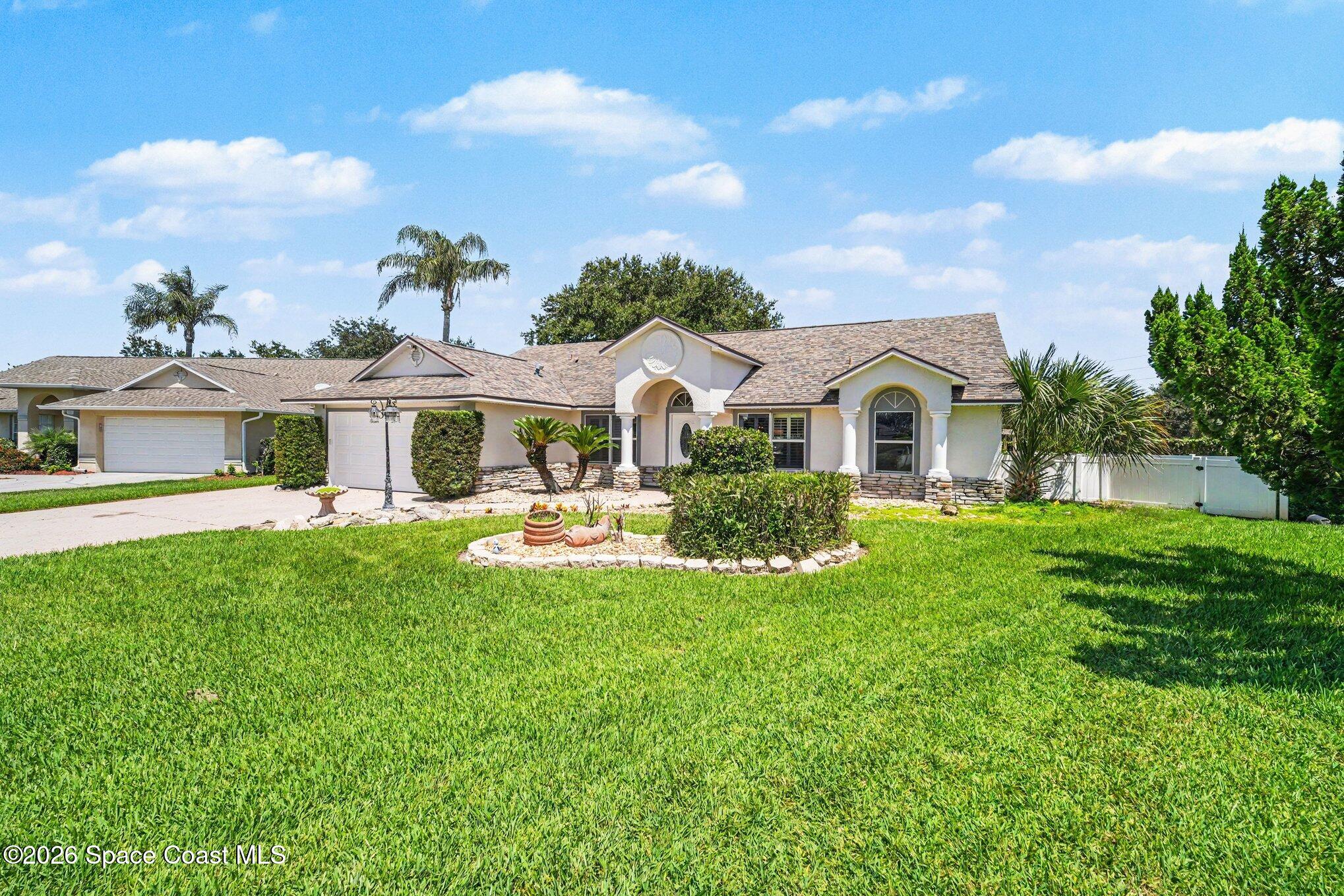 504 Lake Victoria Circle Property Photo 6