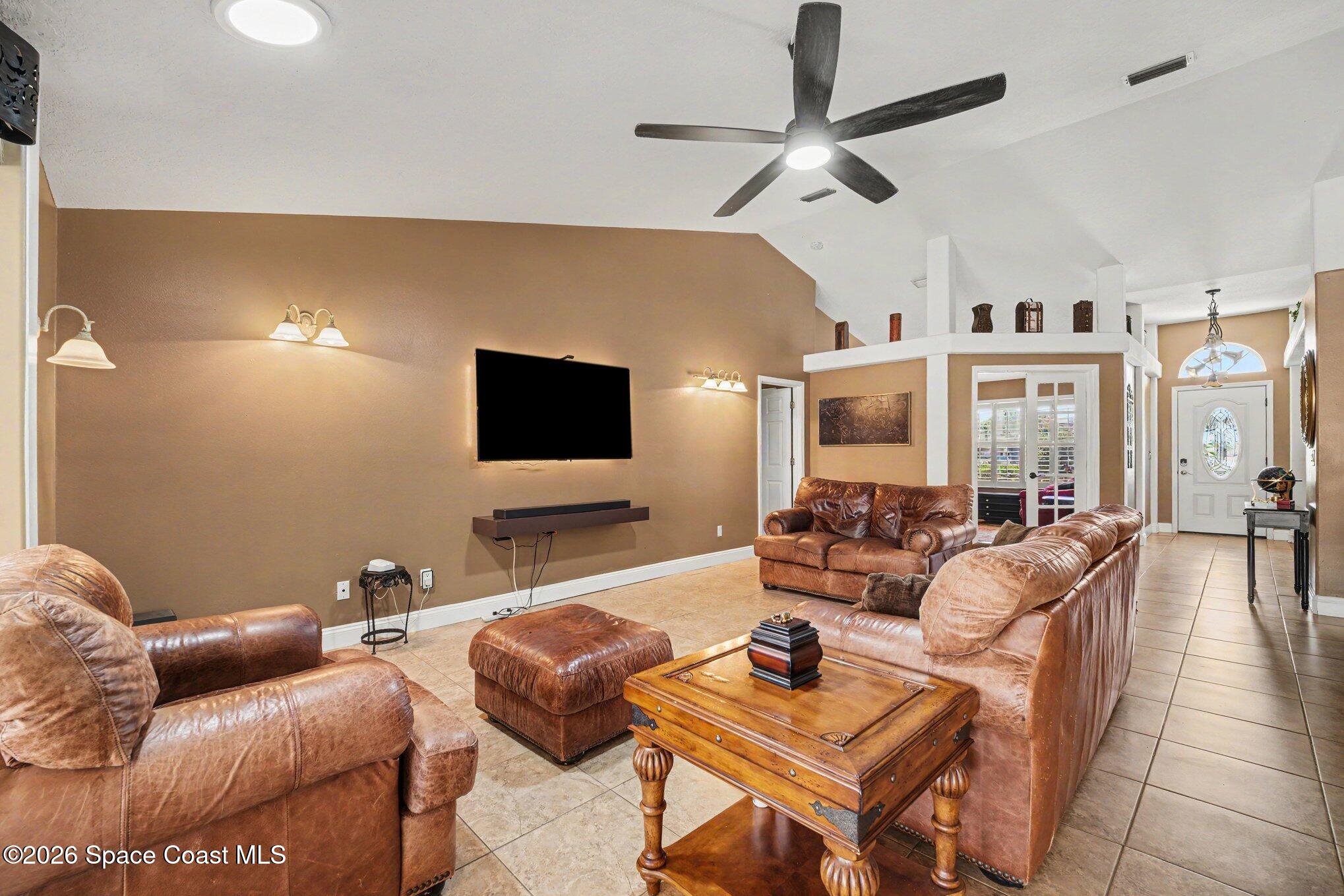 504 Lake Victoria Circle Property Photo 11