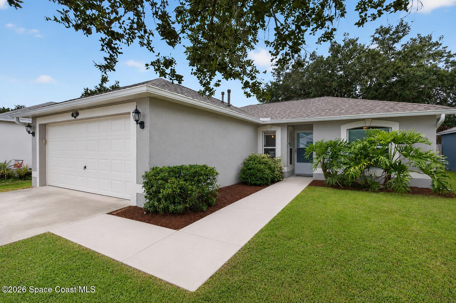 1552 Vista Lake Circle Property Photo 3