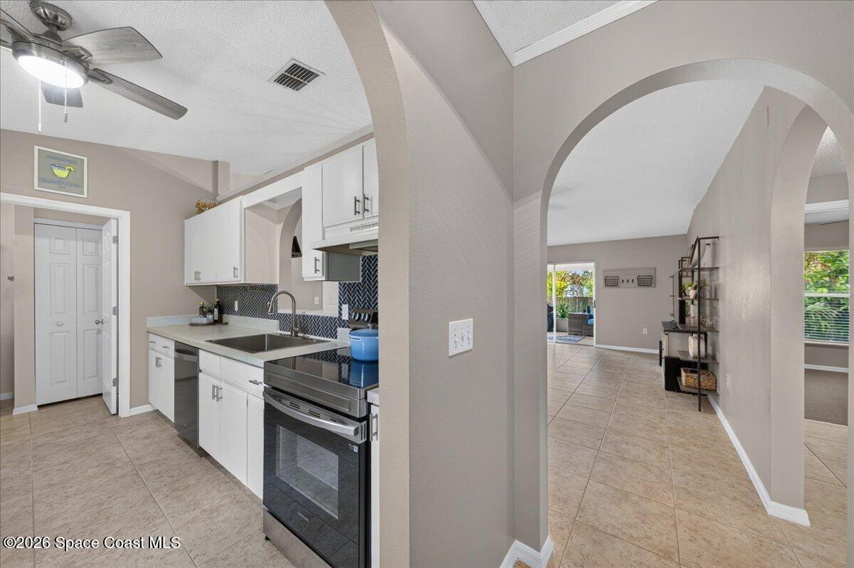 1552 Vista Lake Circle Property Photo 4