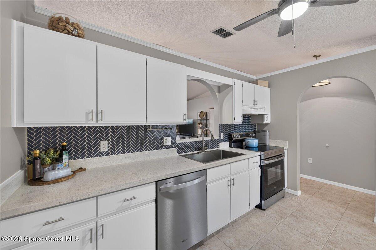 1552 Vista Lake Circle Property Photo 6
