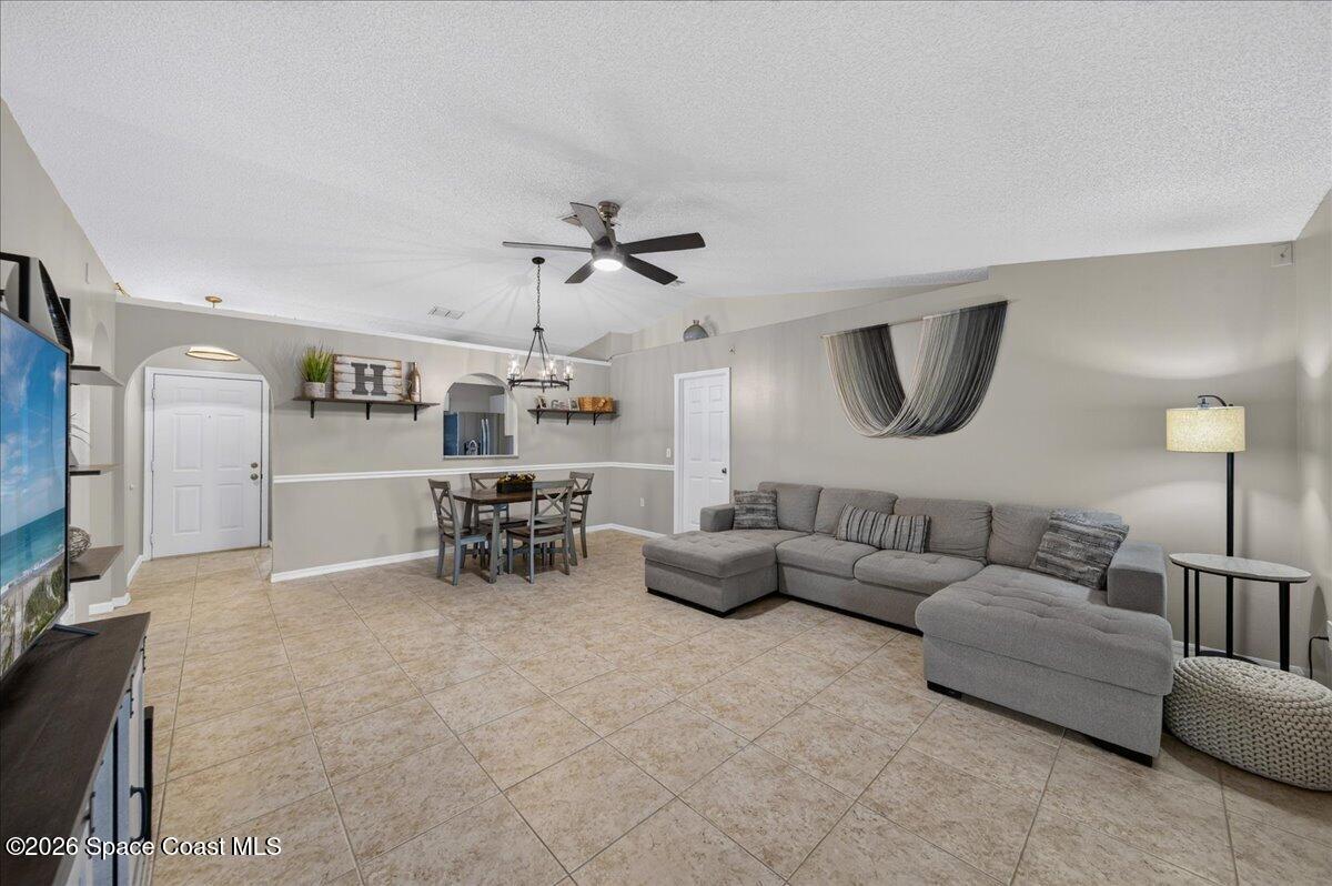 1552 Vista Lake Circle Property Photo 12